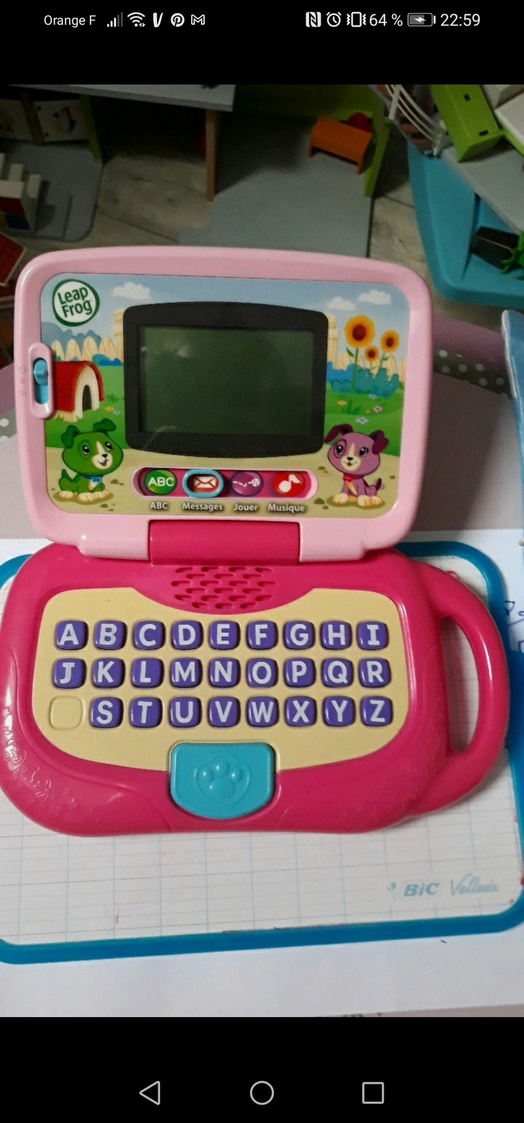 Ordinateur pour apprendre les lettres et sons