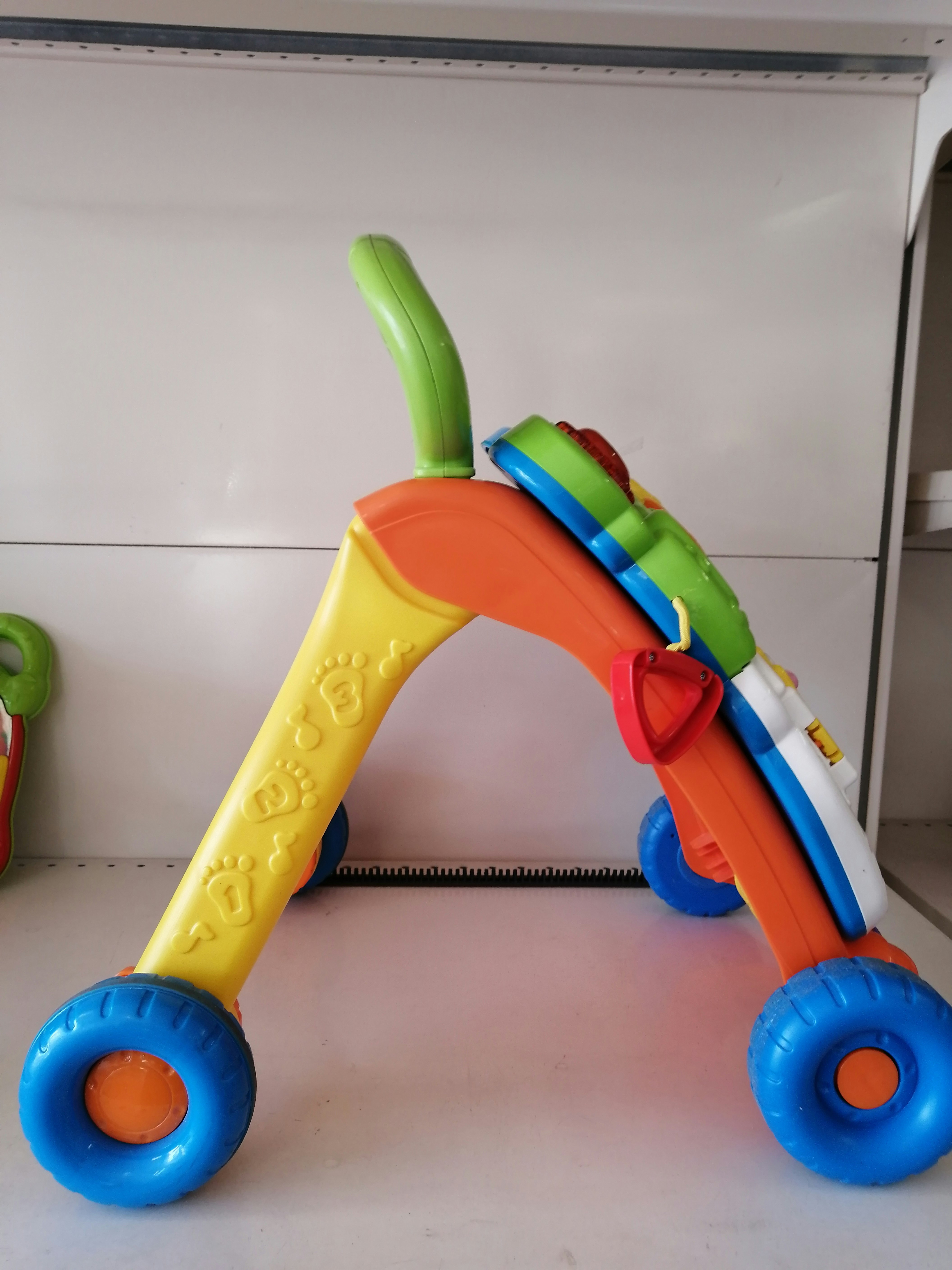 Trotteur pousseur musical vtech - photo numéro 2