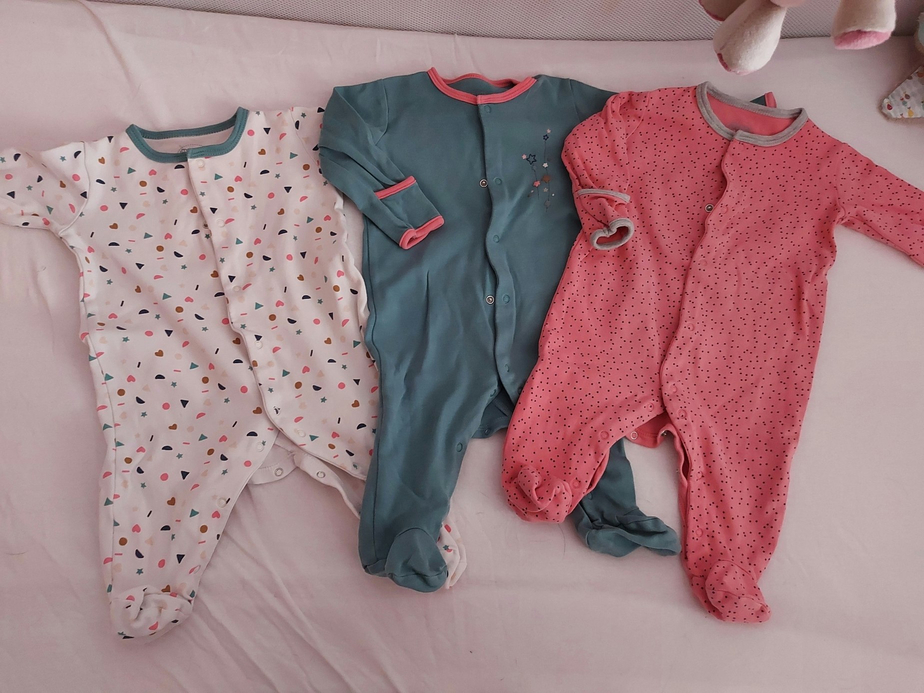 Lot de trois pyjamas