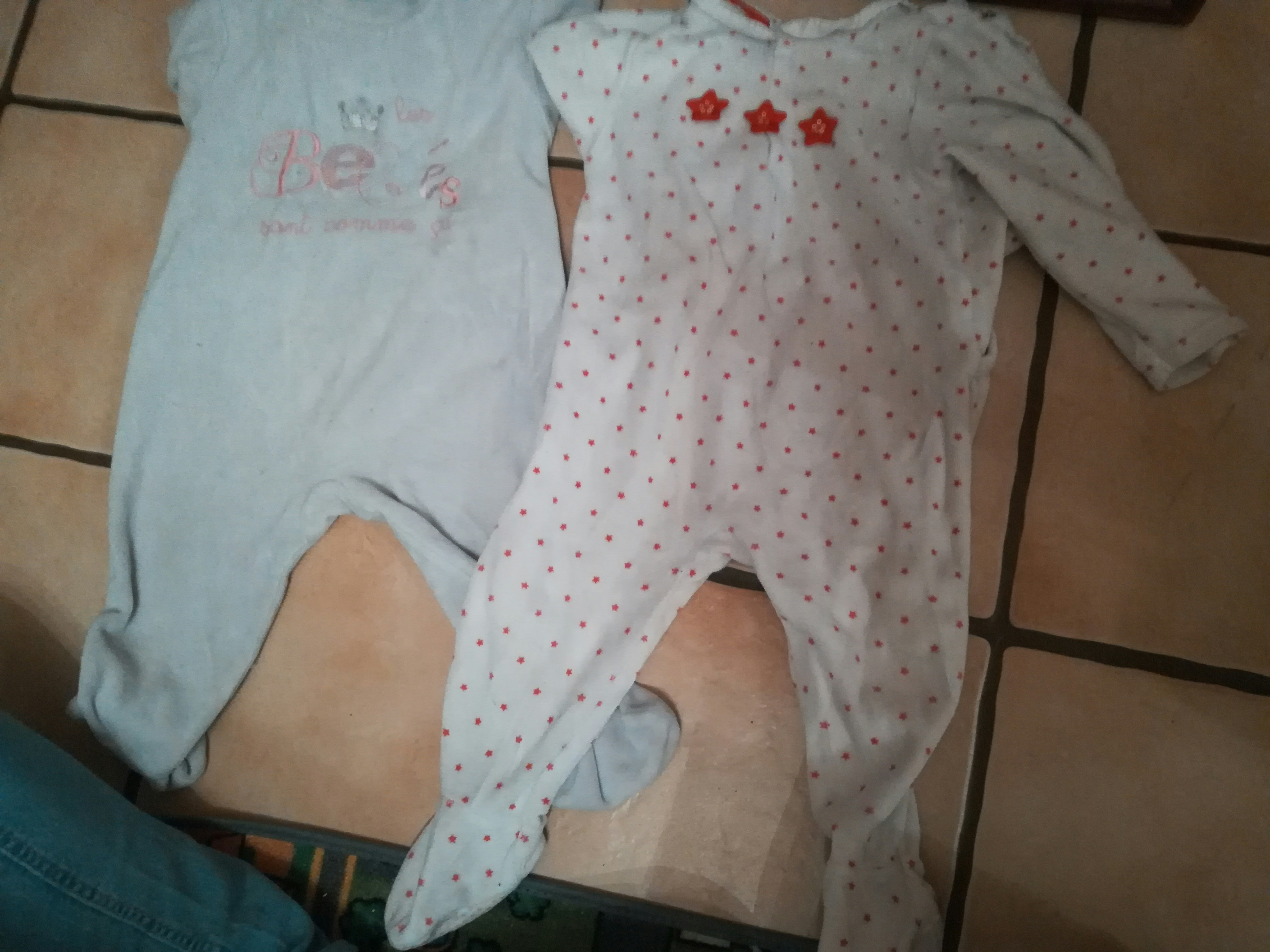 Lot de 11 pyjamas