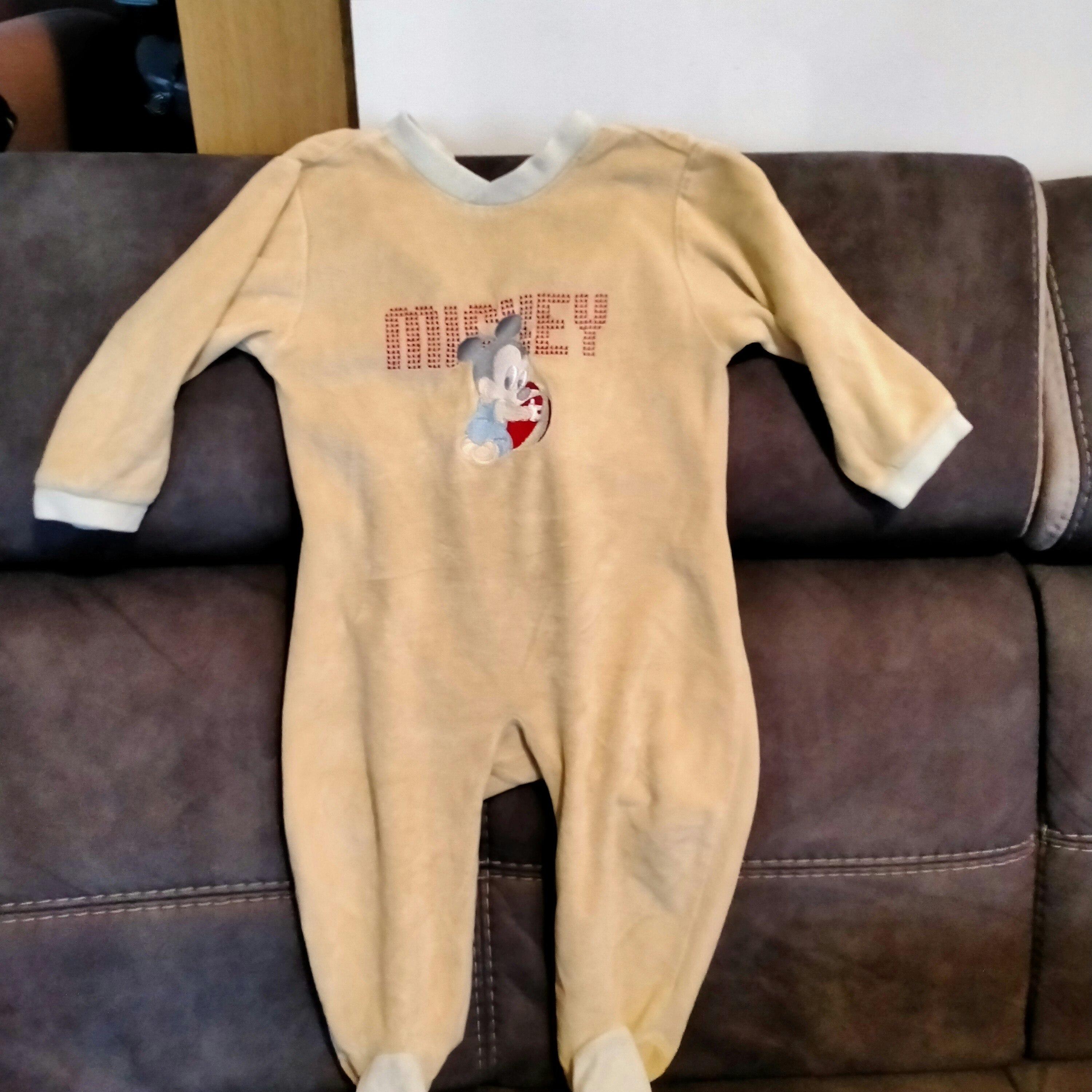 23/24 mois 1€ pièce