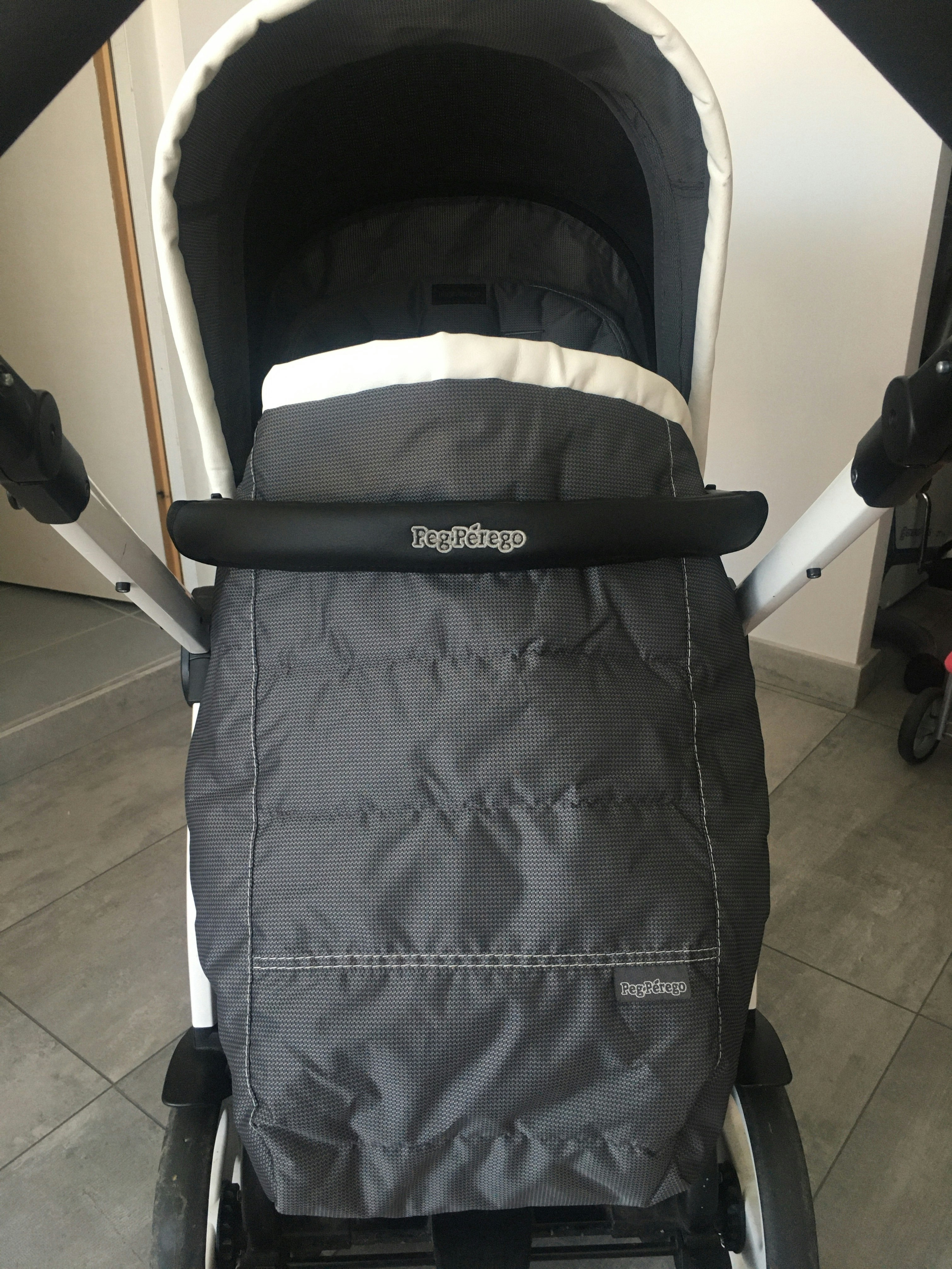 Poussette 3 en 1  et base isofix pour la voiture - photo numéro 5