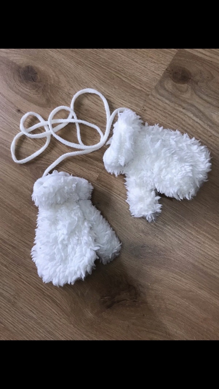 Lot bonnet et gants taille 6 mois - photo numéro 3