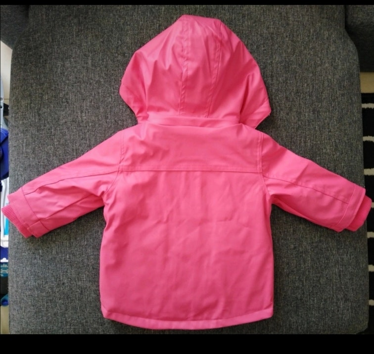 Imperméable rose à capuche. - photo numéro 3