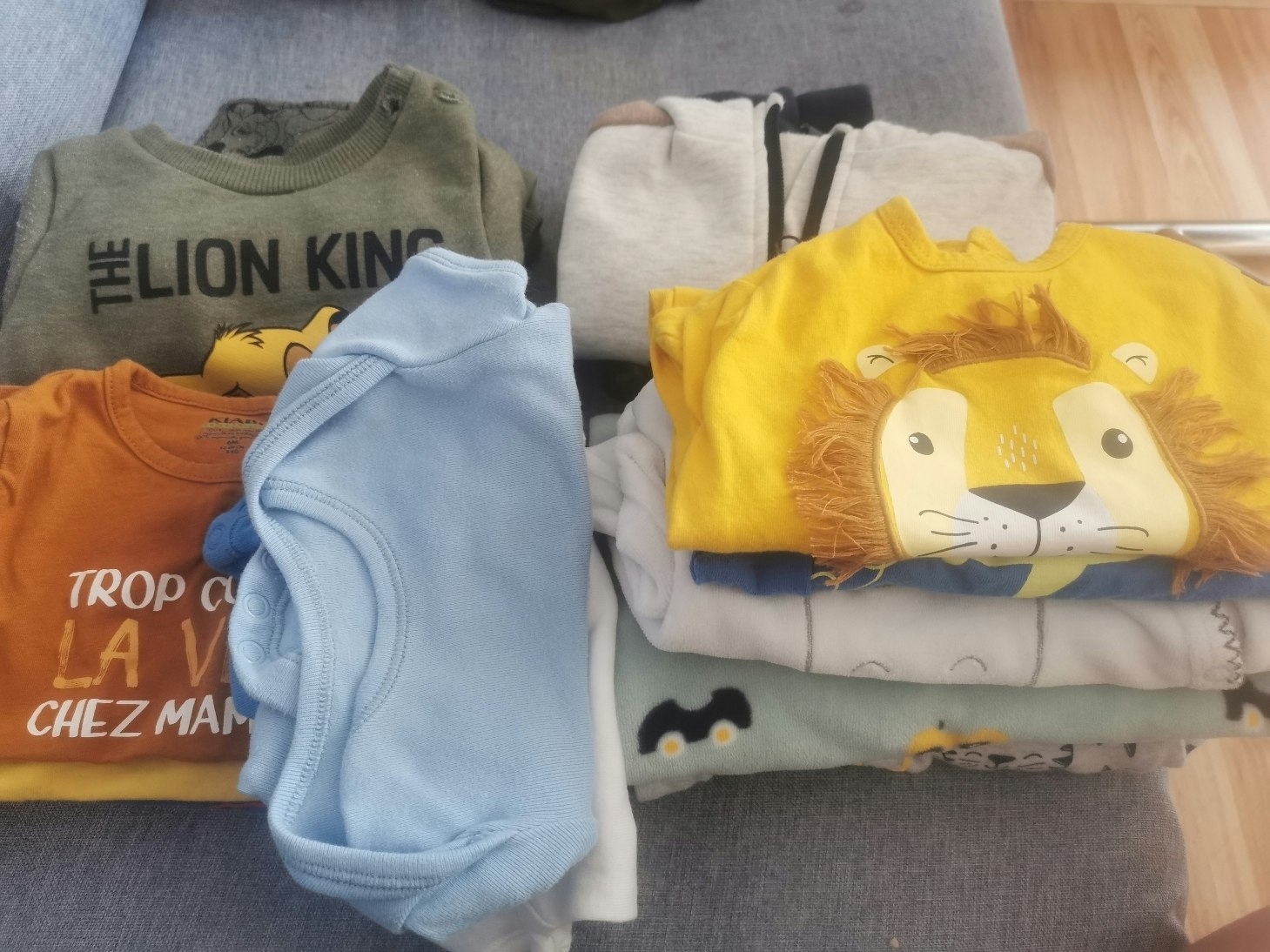 Lot vêtements 6 mois