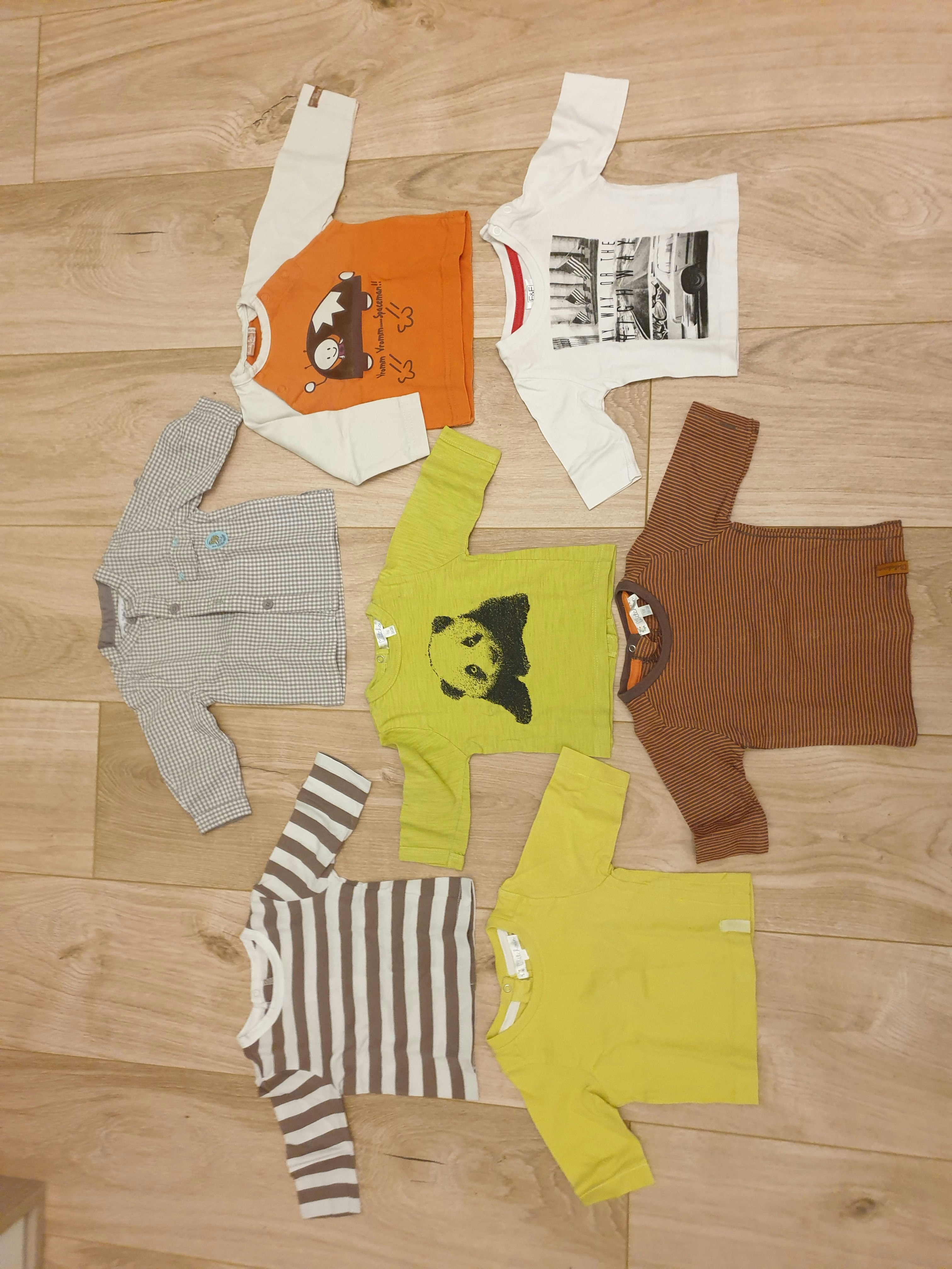 Vends lot pantalons pulls et tee-shirt à manches longues garçon 1 mois