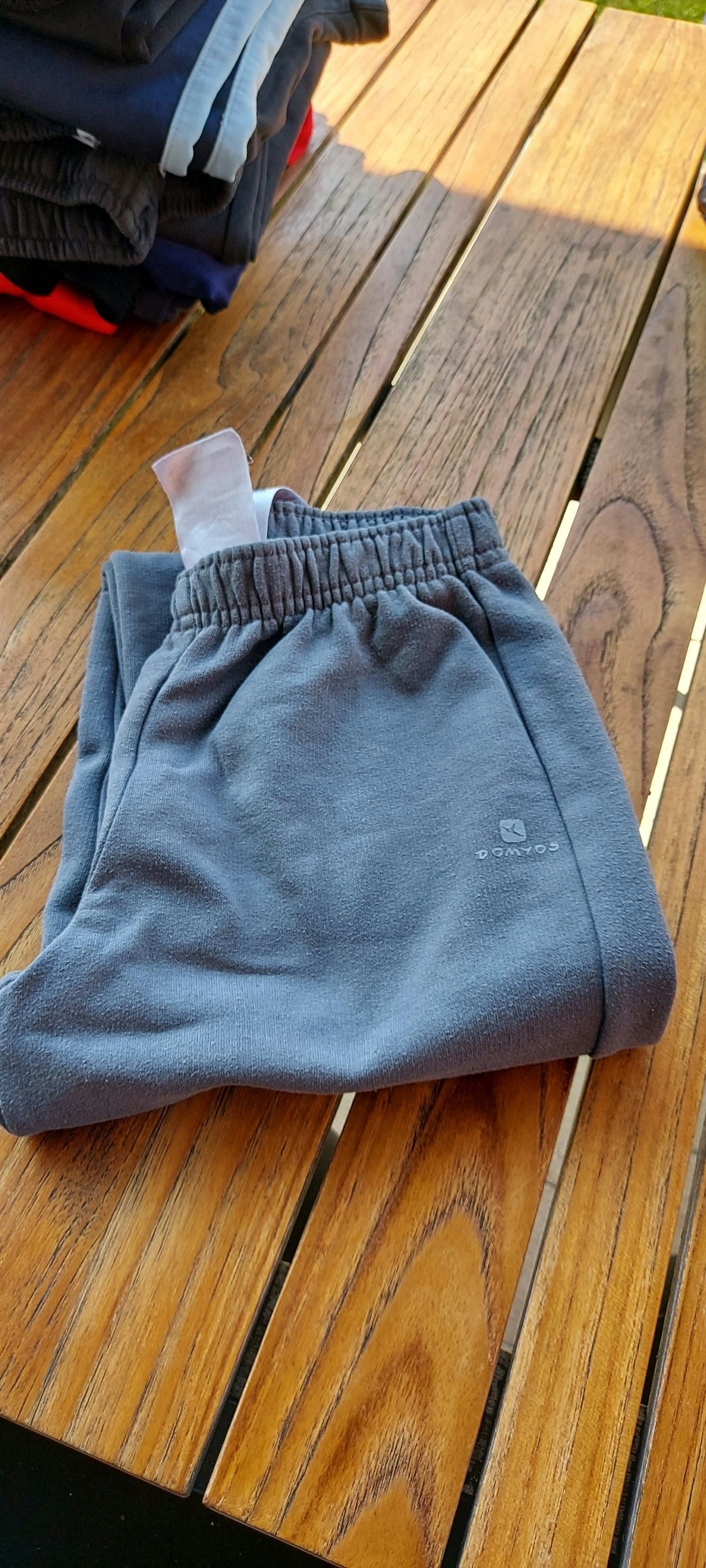 Pantalon jogging gris Decathlon 8 ans