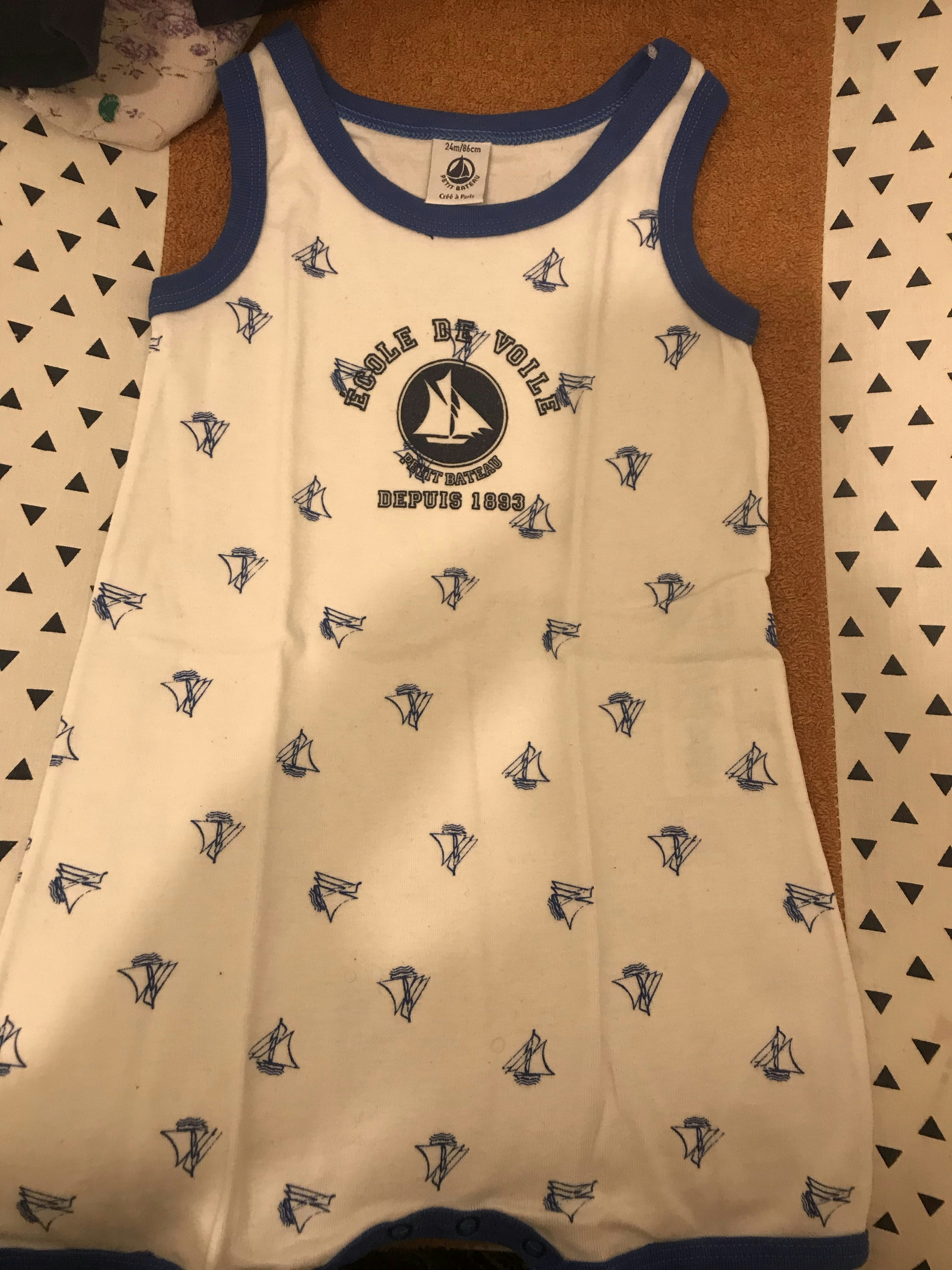 Combinaison petit bateau