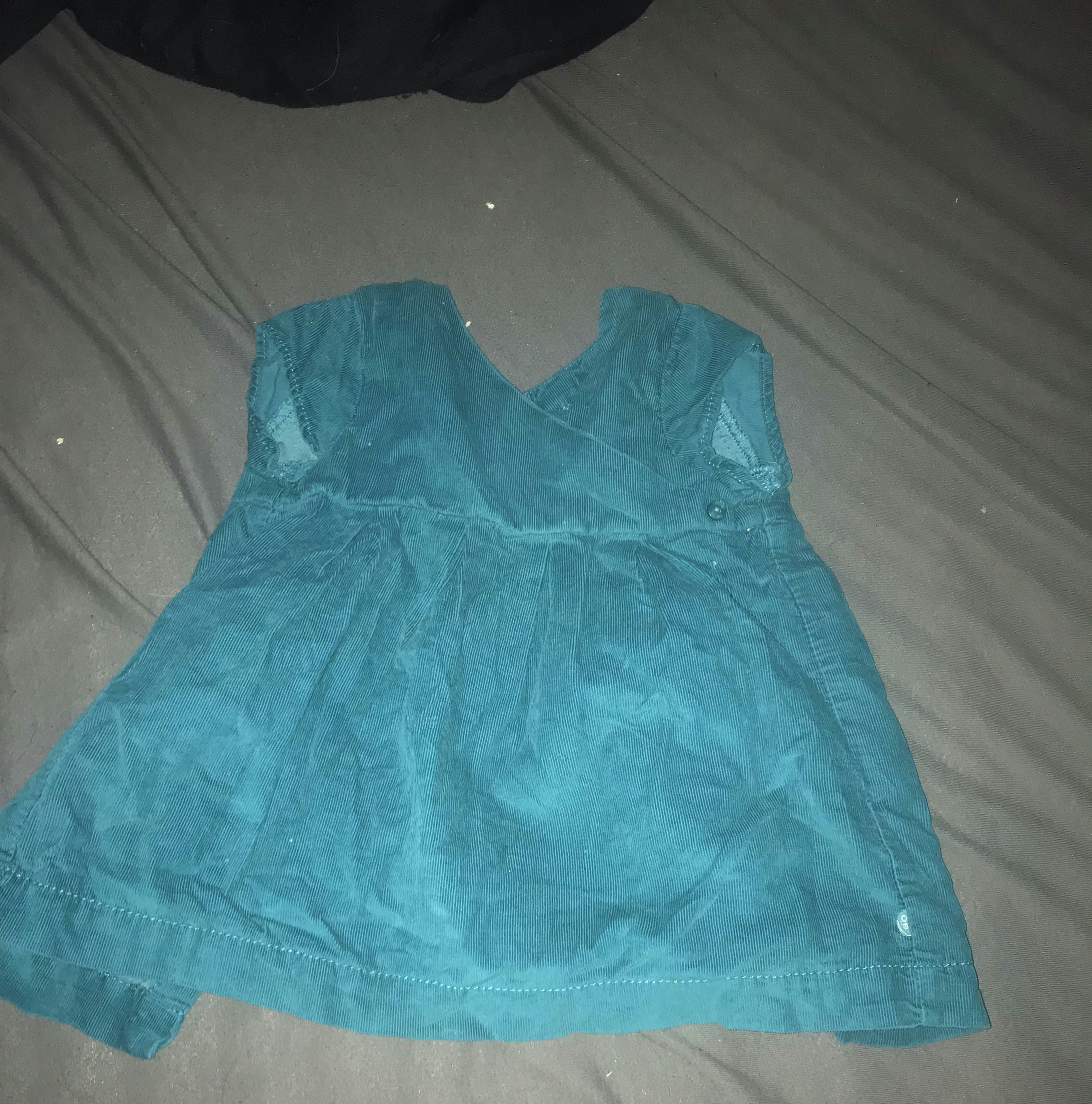 Robe bleue petite fille