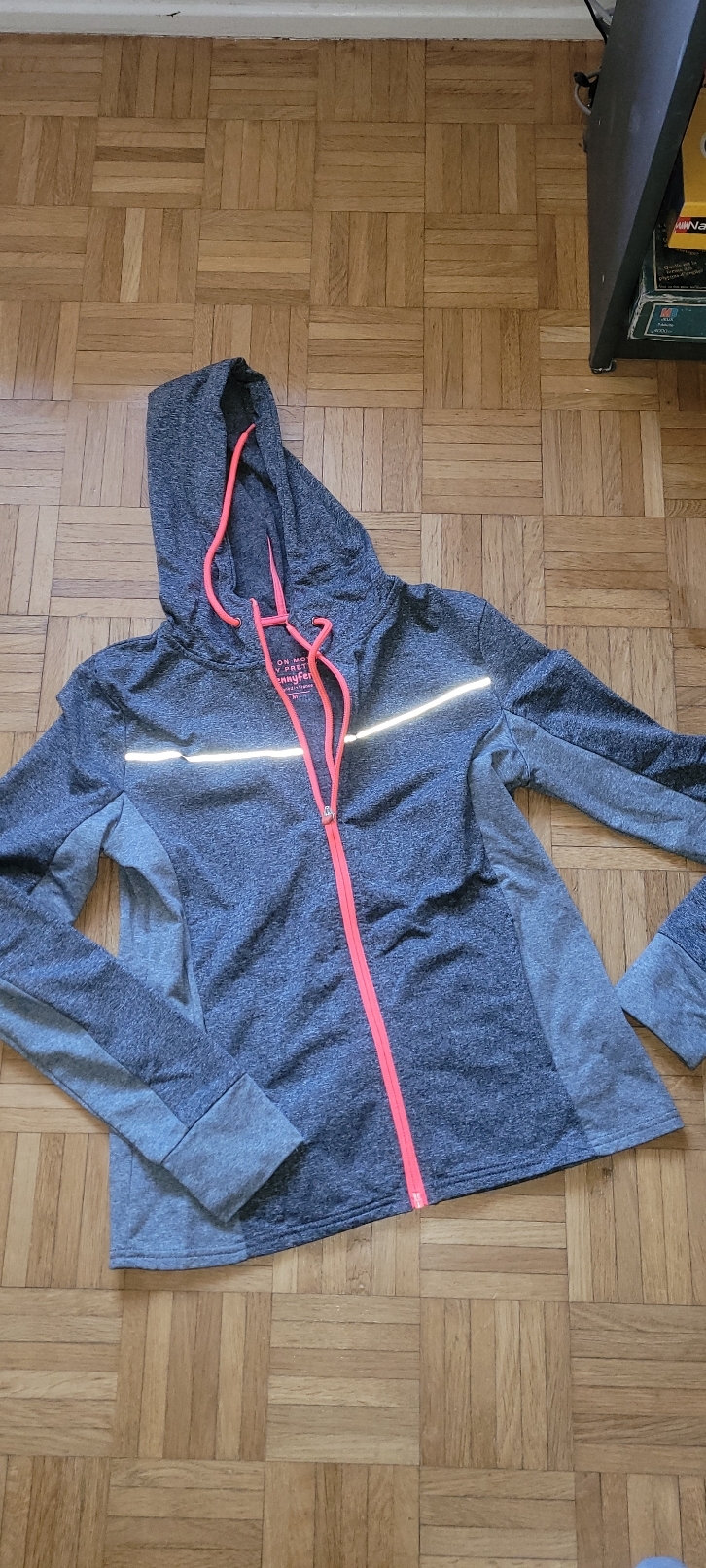 Veste de sport jennyfer très bon état