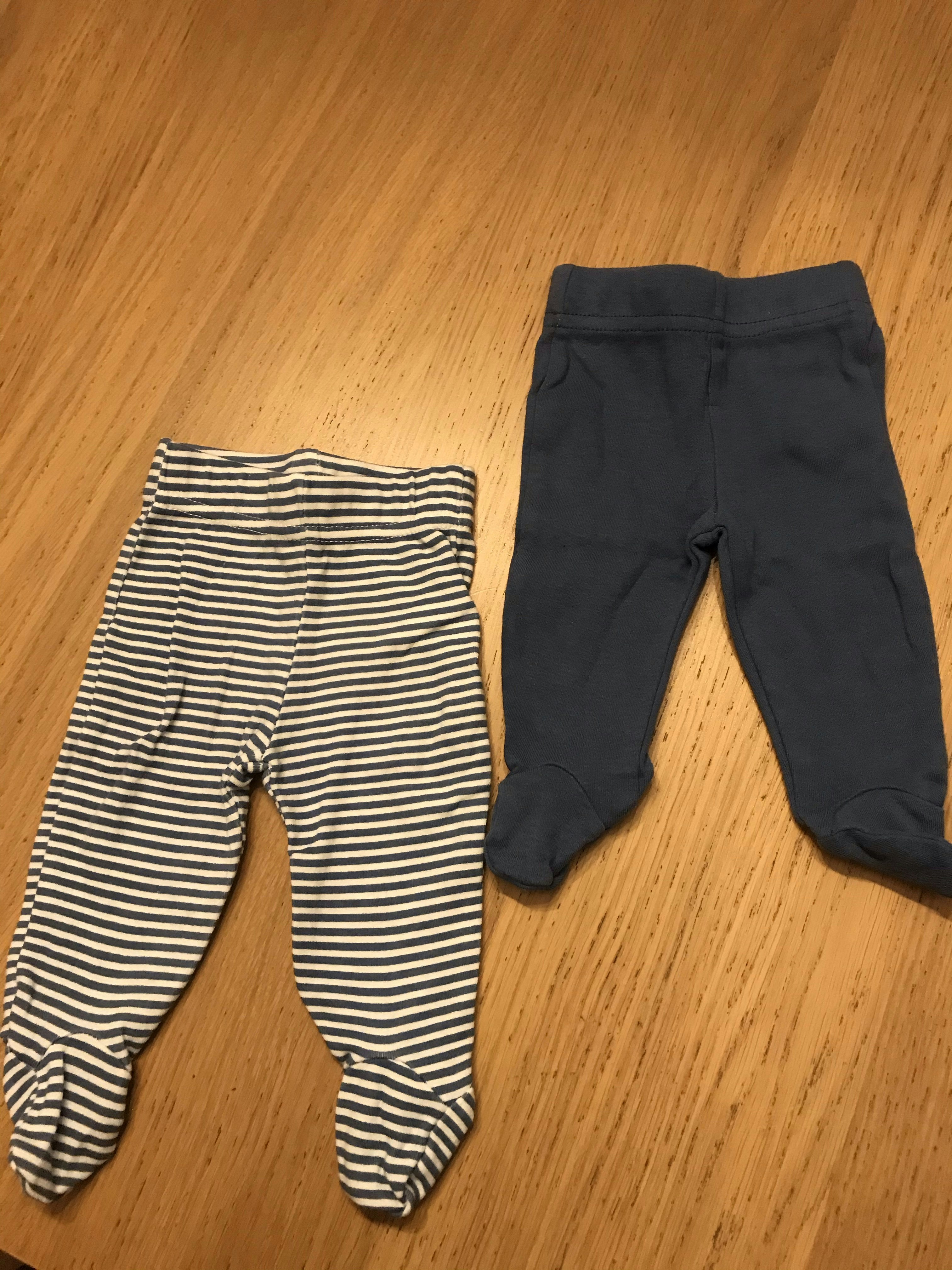 2 leggings avec pieds