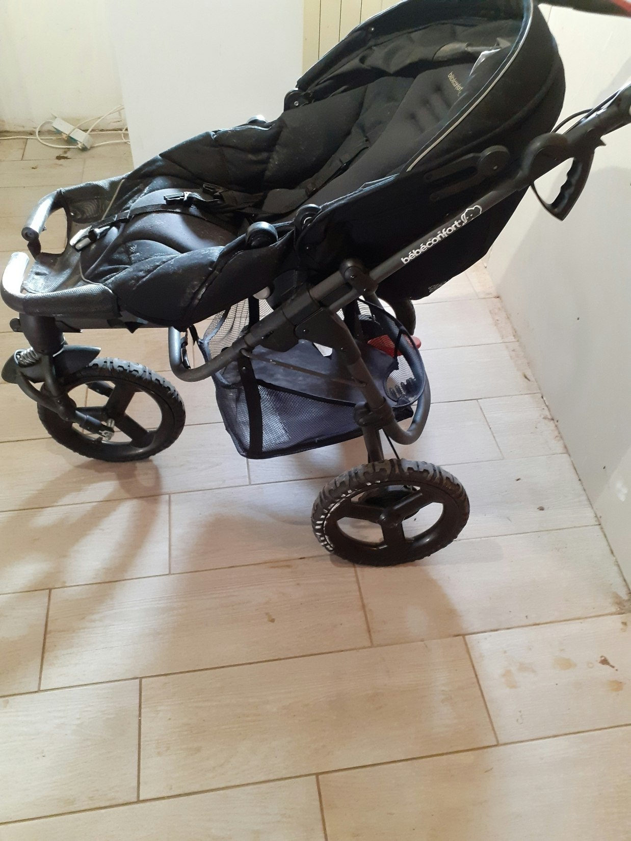 Pousette 3 roues bébé confort