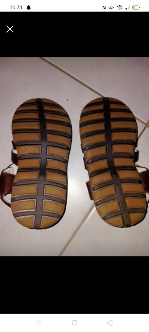 Sandales garçon neuves - photo numéro 2