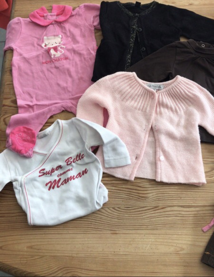 Lot vêtements bébé