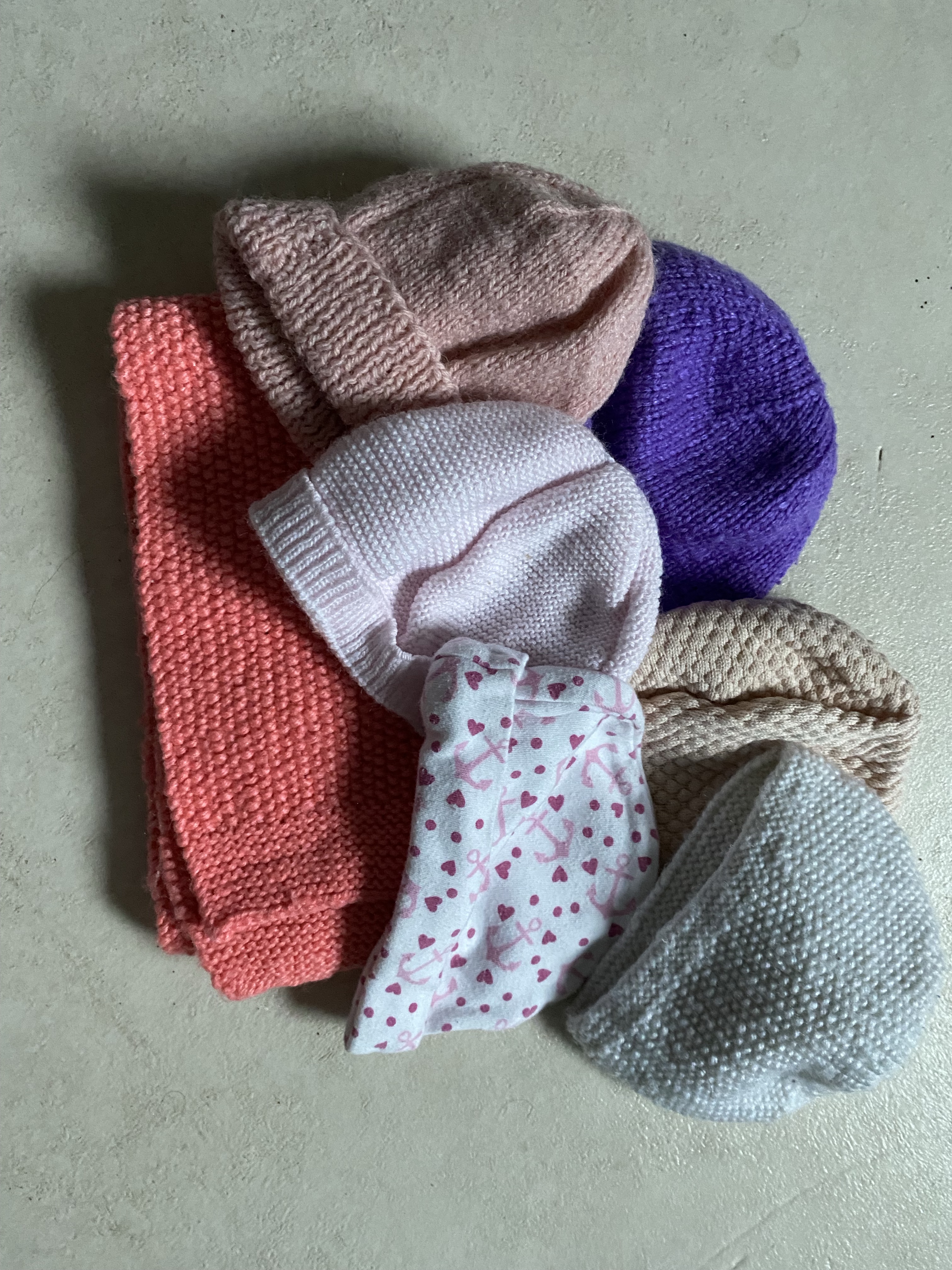 Bonnets, chaussettes et chaussons de 0 à 3 mois - photo numéro 2