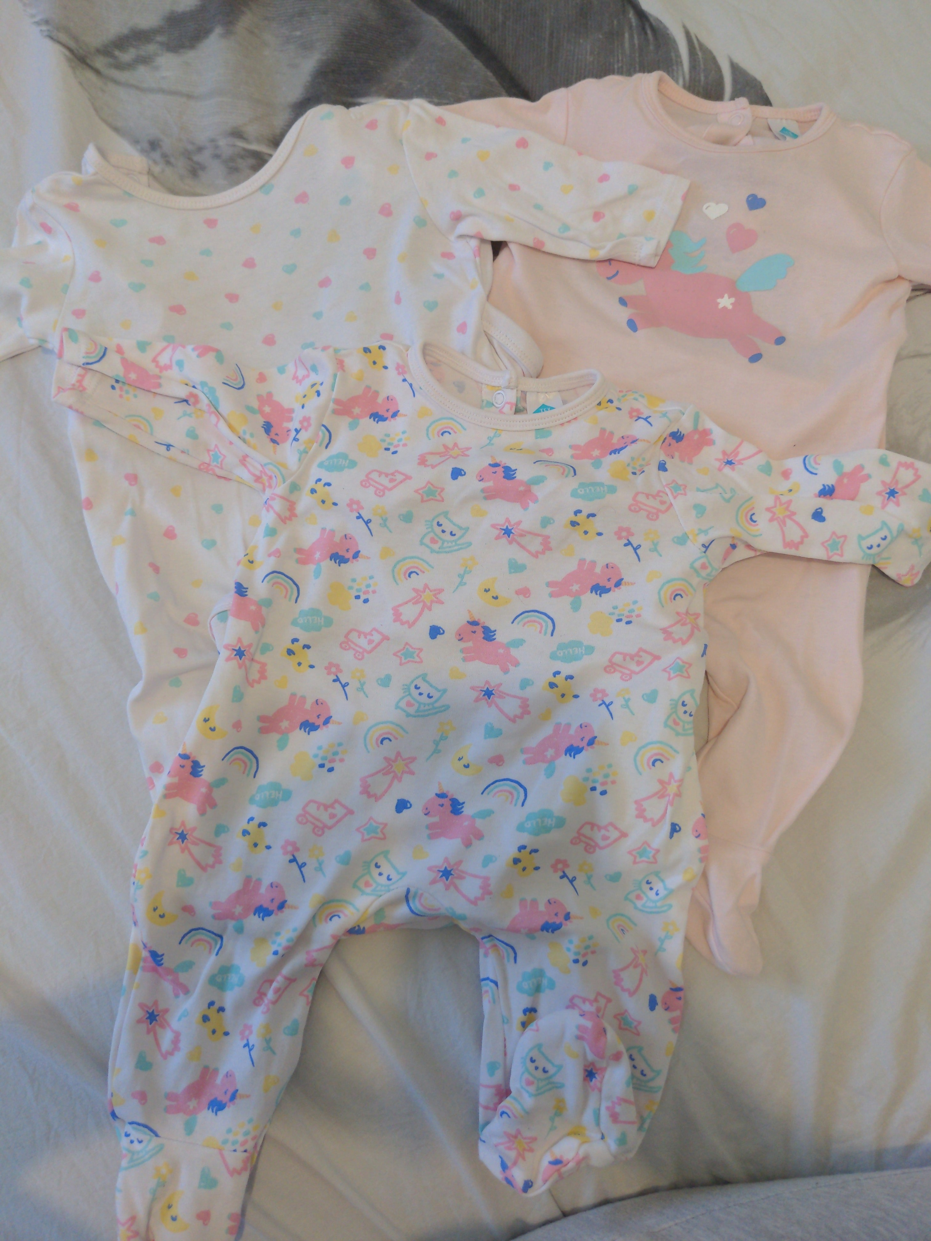 Lot 3 pyjamas