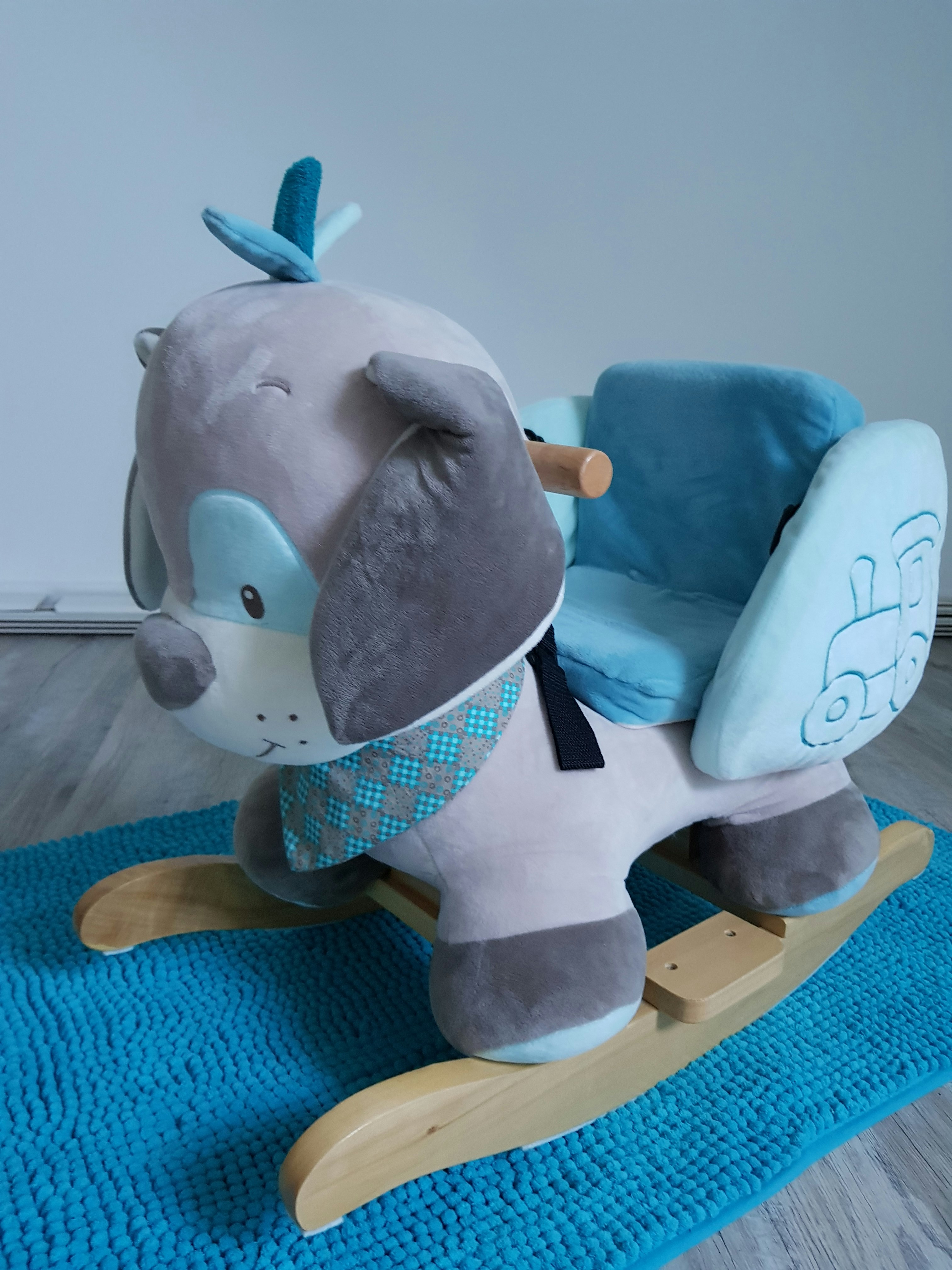 Chien à bascule nattou