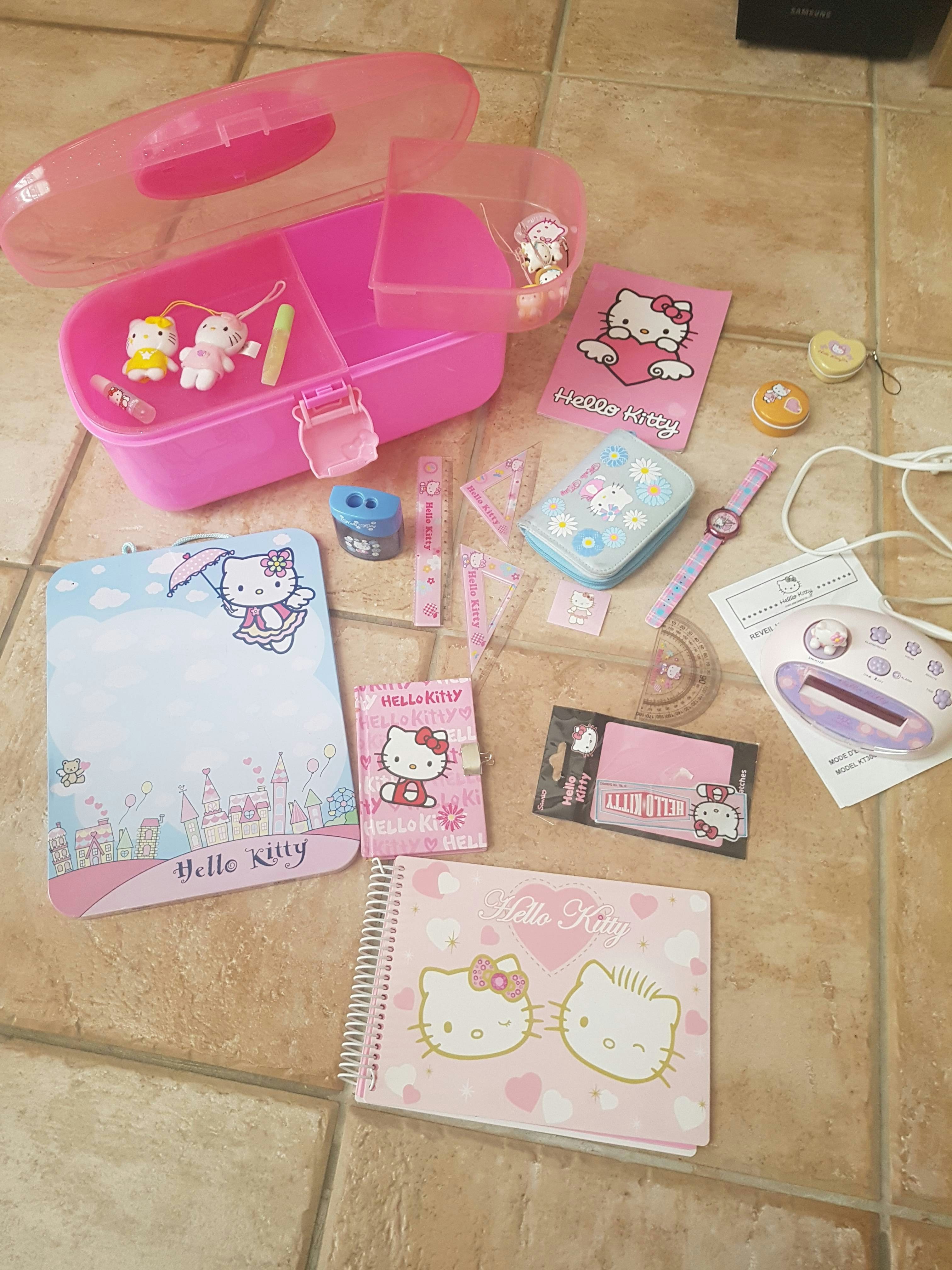 Lot hello kitty