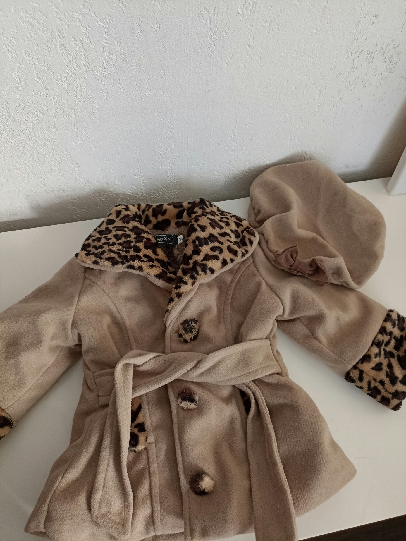 Manteau+ béret taille 6 mois