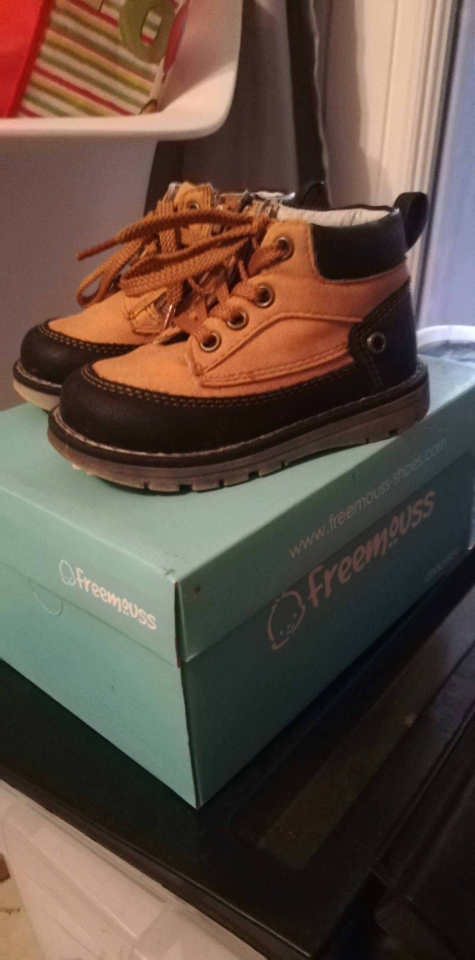 Chaussure bébé taille 20