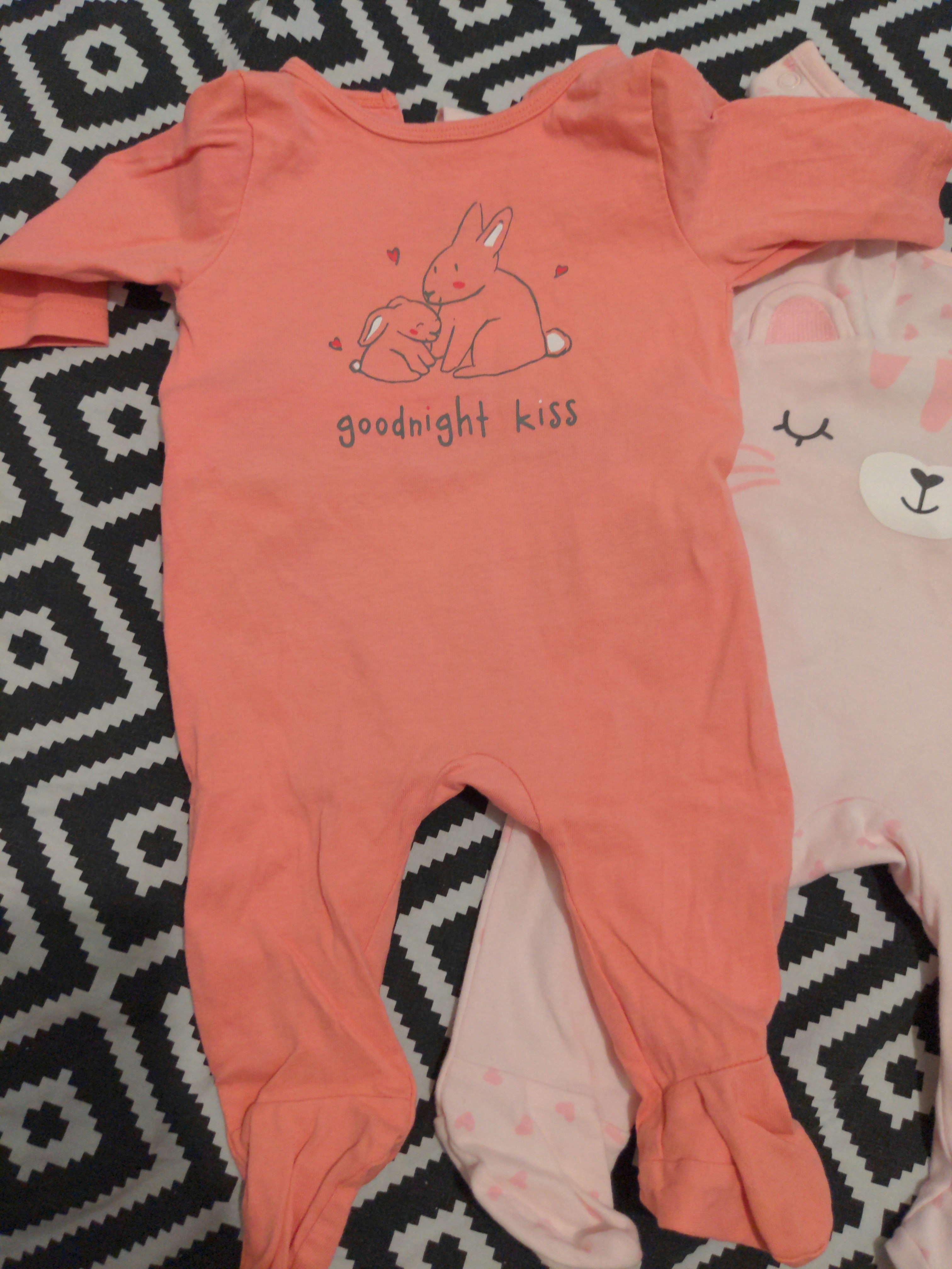 Lot 2 pyjamas