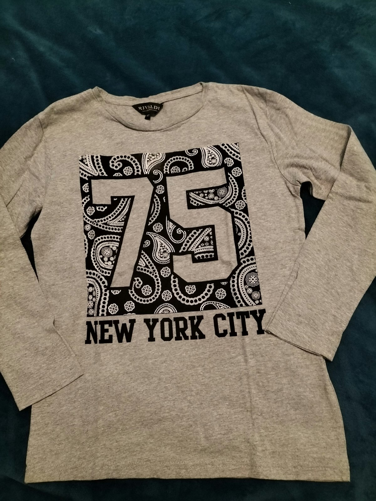 Tee shirt Neuf RIVALDI 14 ans