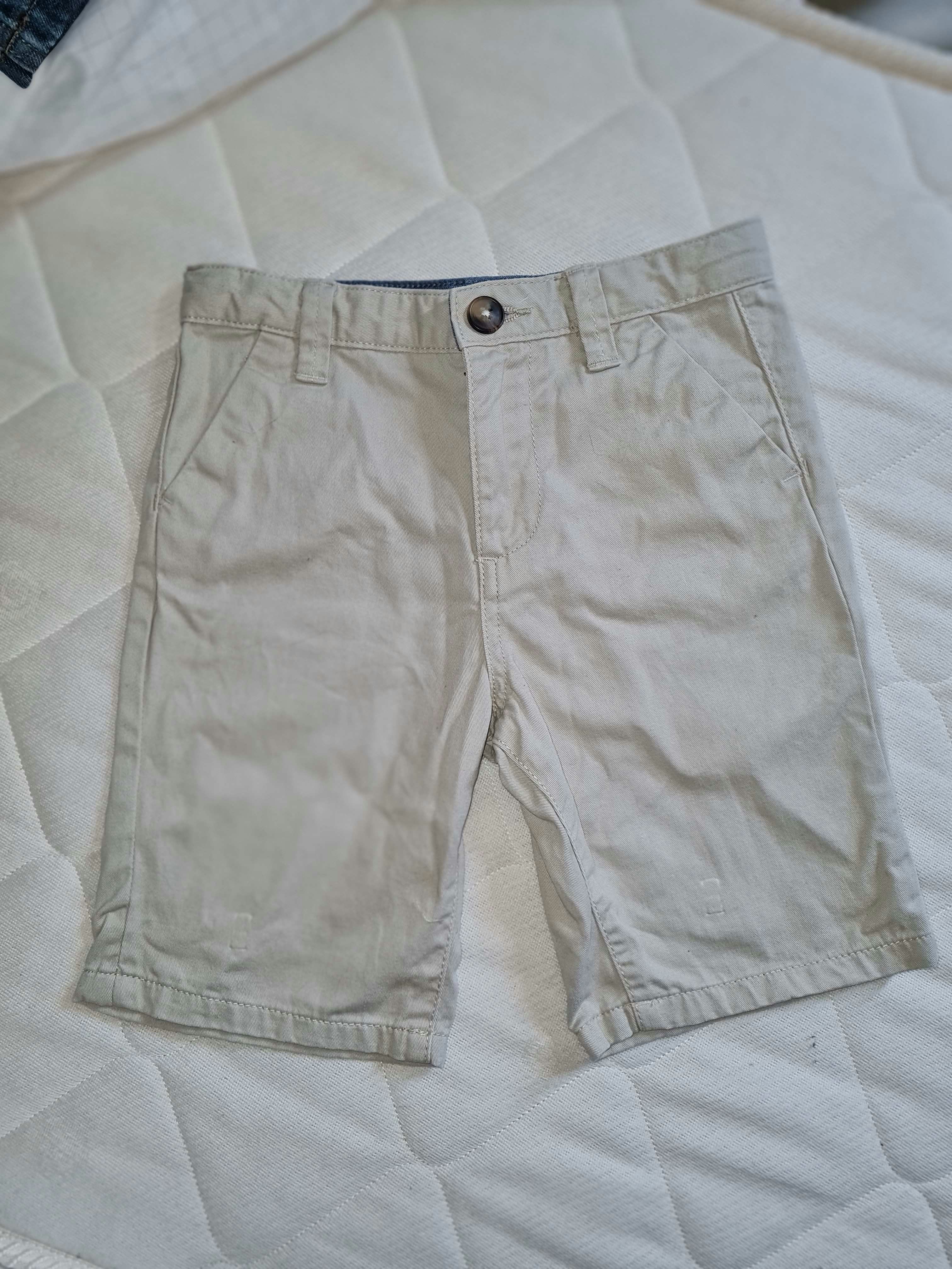 Short chino taille 6/7ans