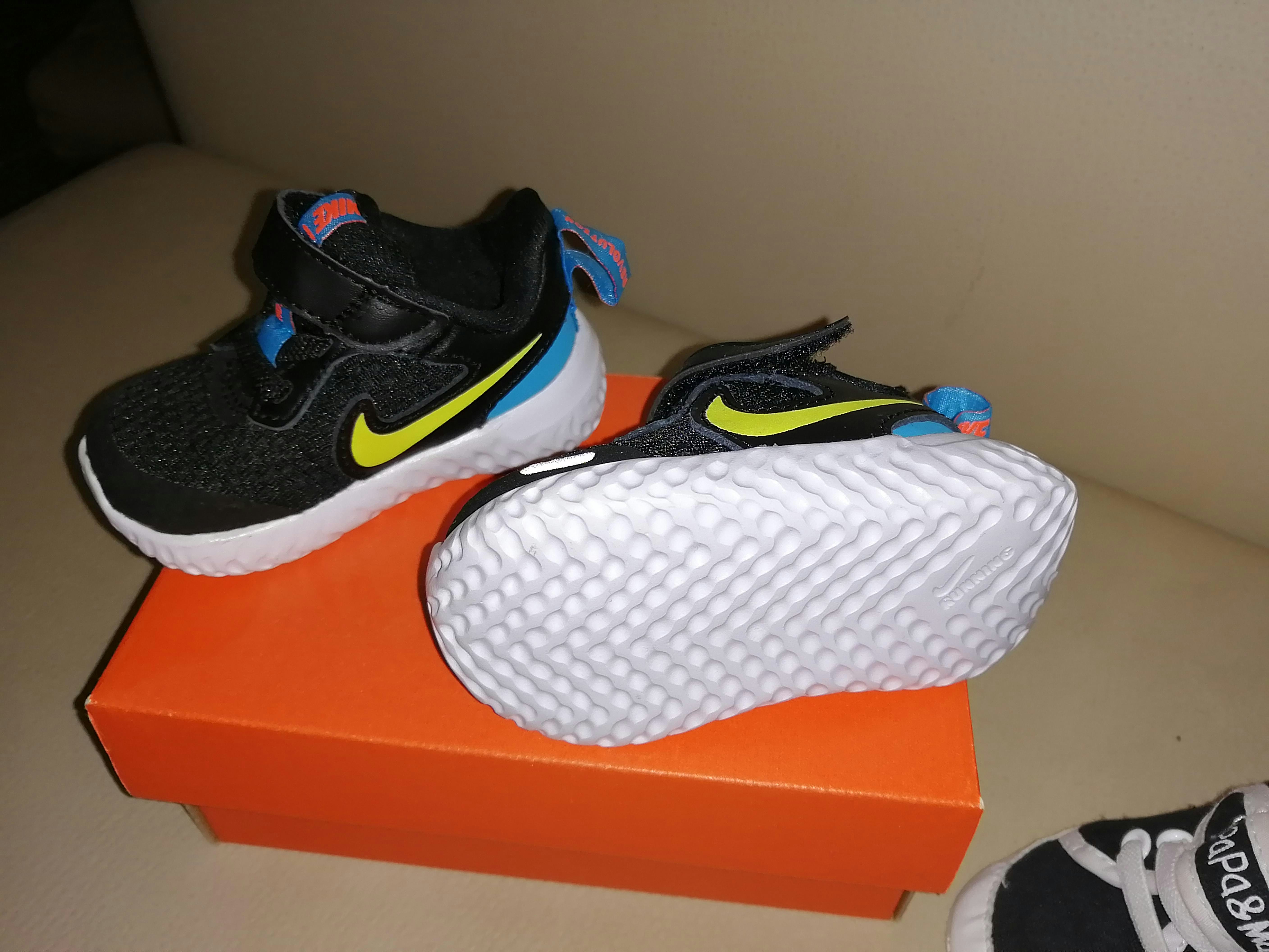 Basket Nike neuve - photo numéro 2