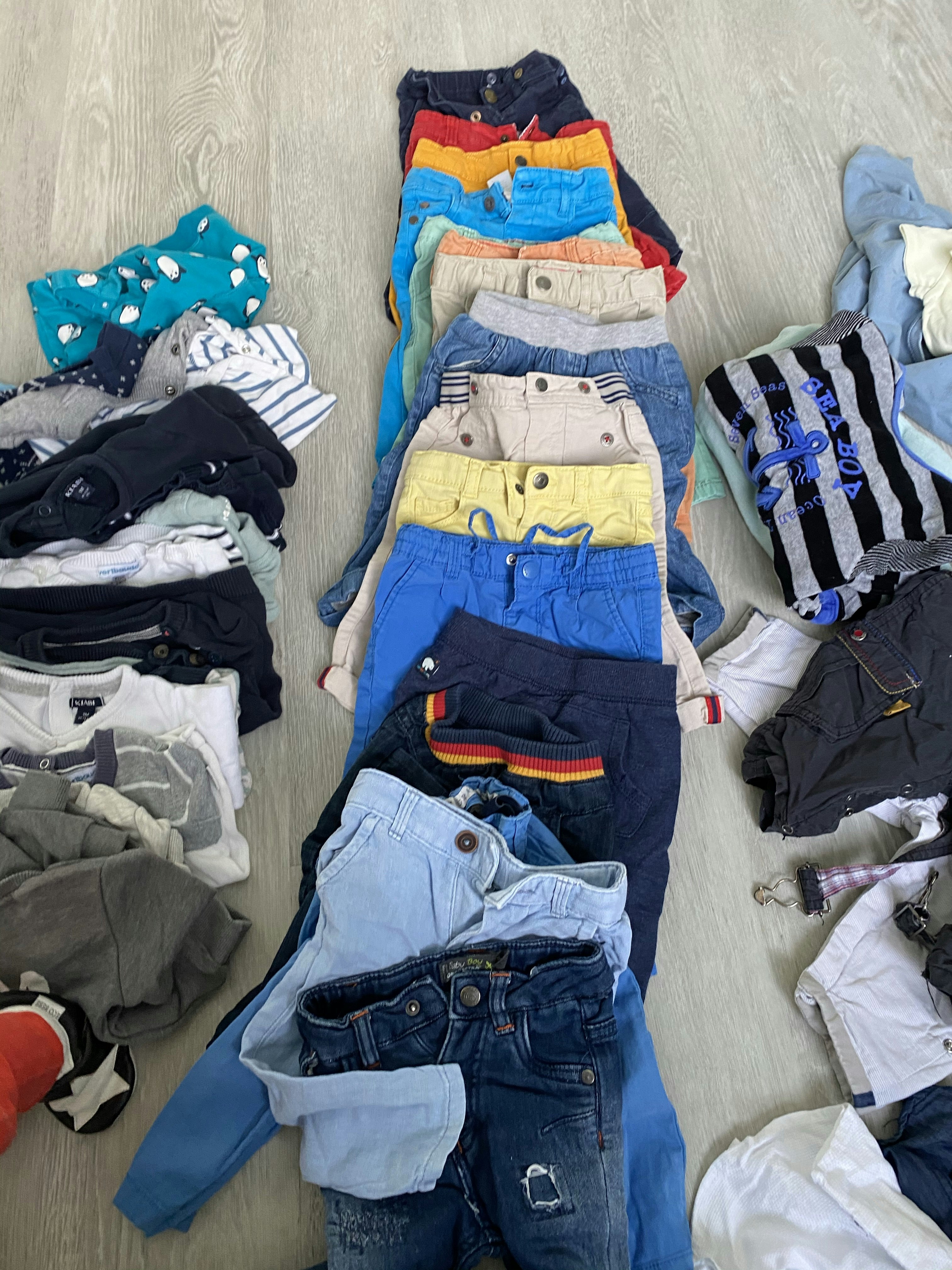 Lot de 17 pantalons 9 mois - photo numéro 2