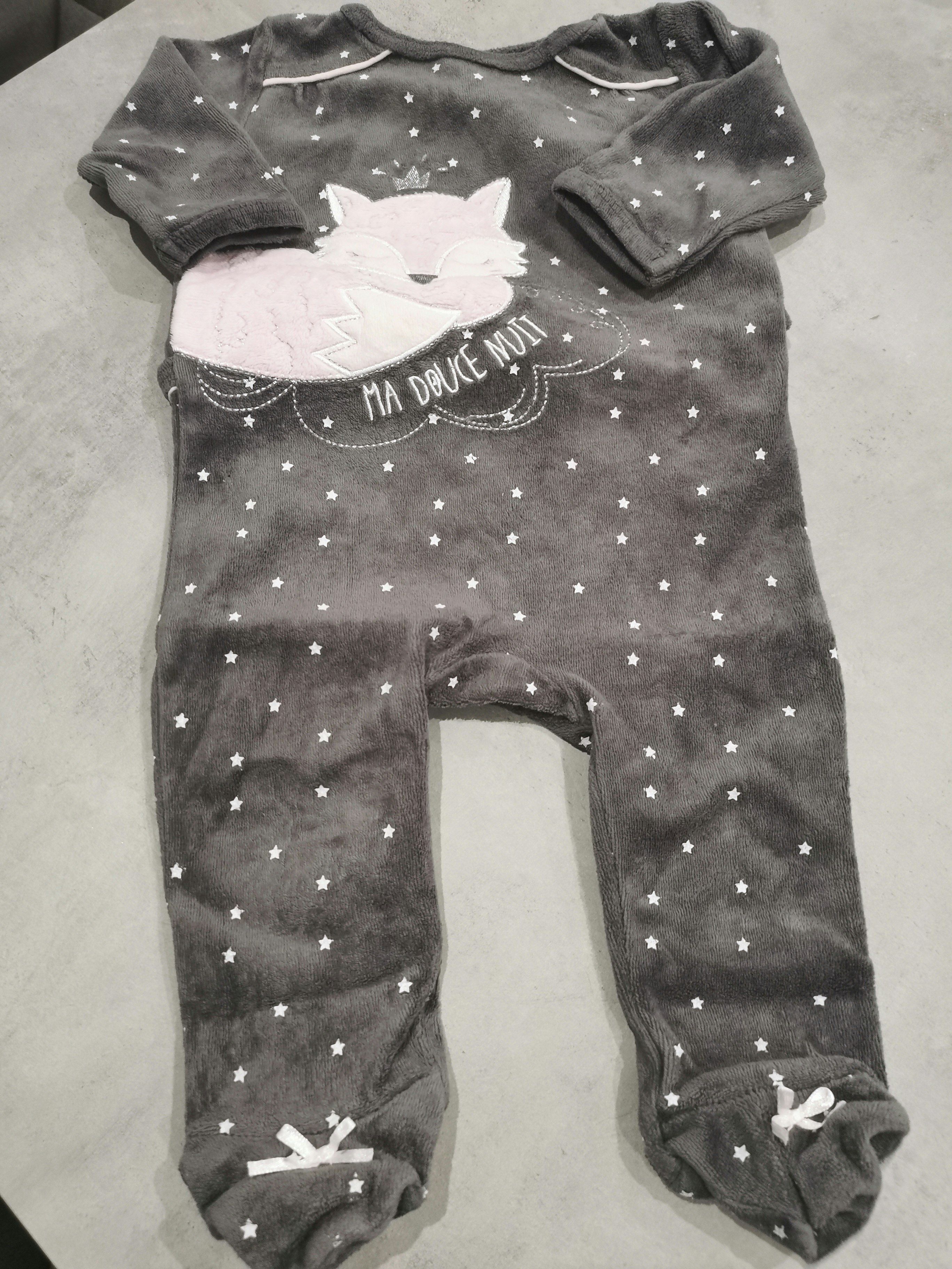 Lot de pyjamas - photo numéro 3