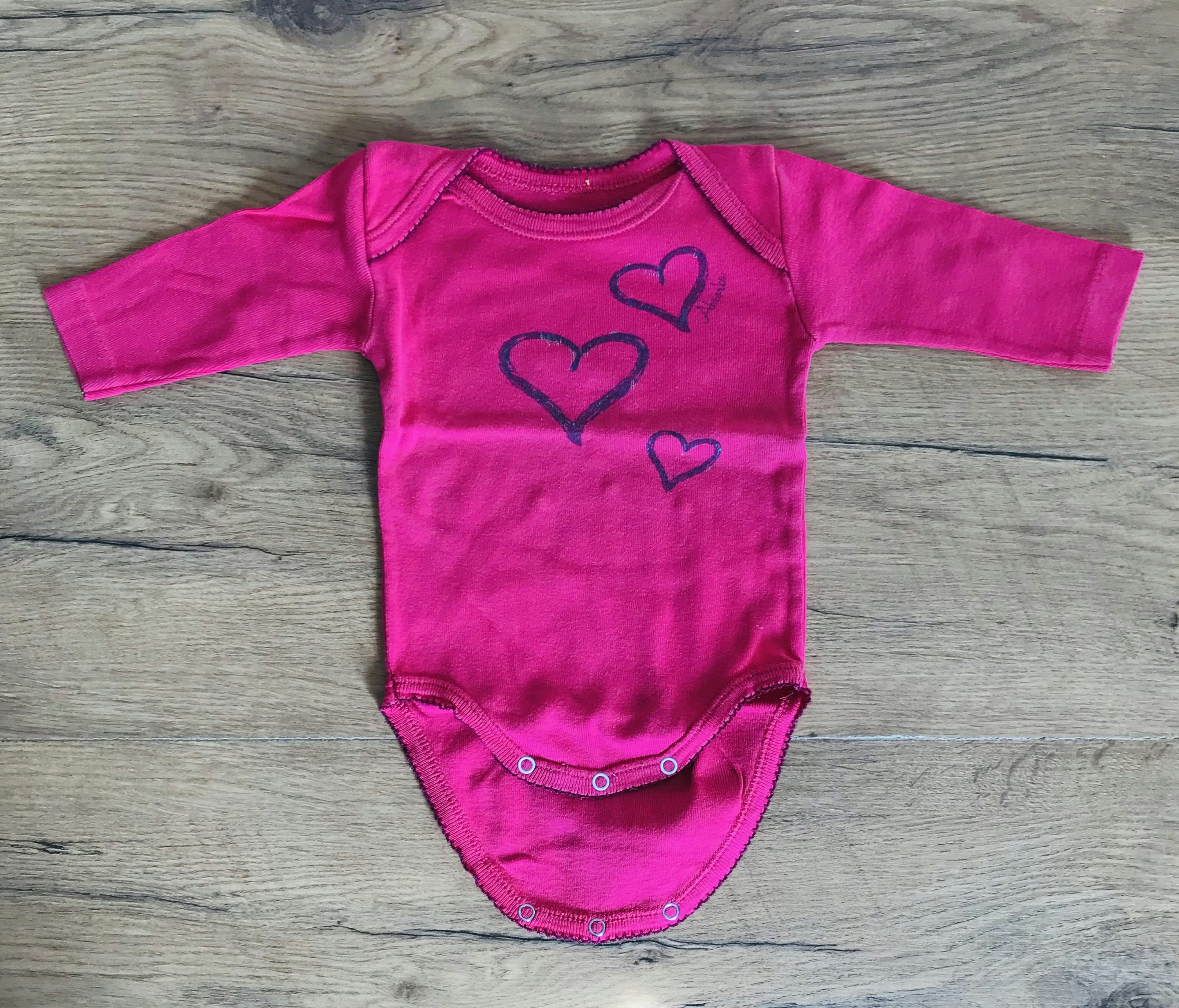 Body Rose avec coeur Taille 3 mois