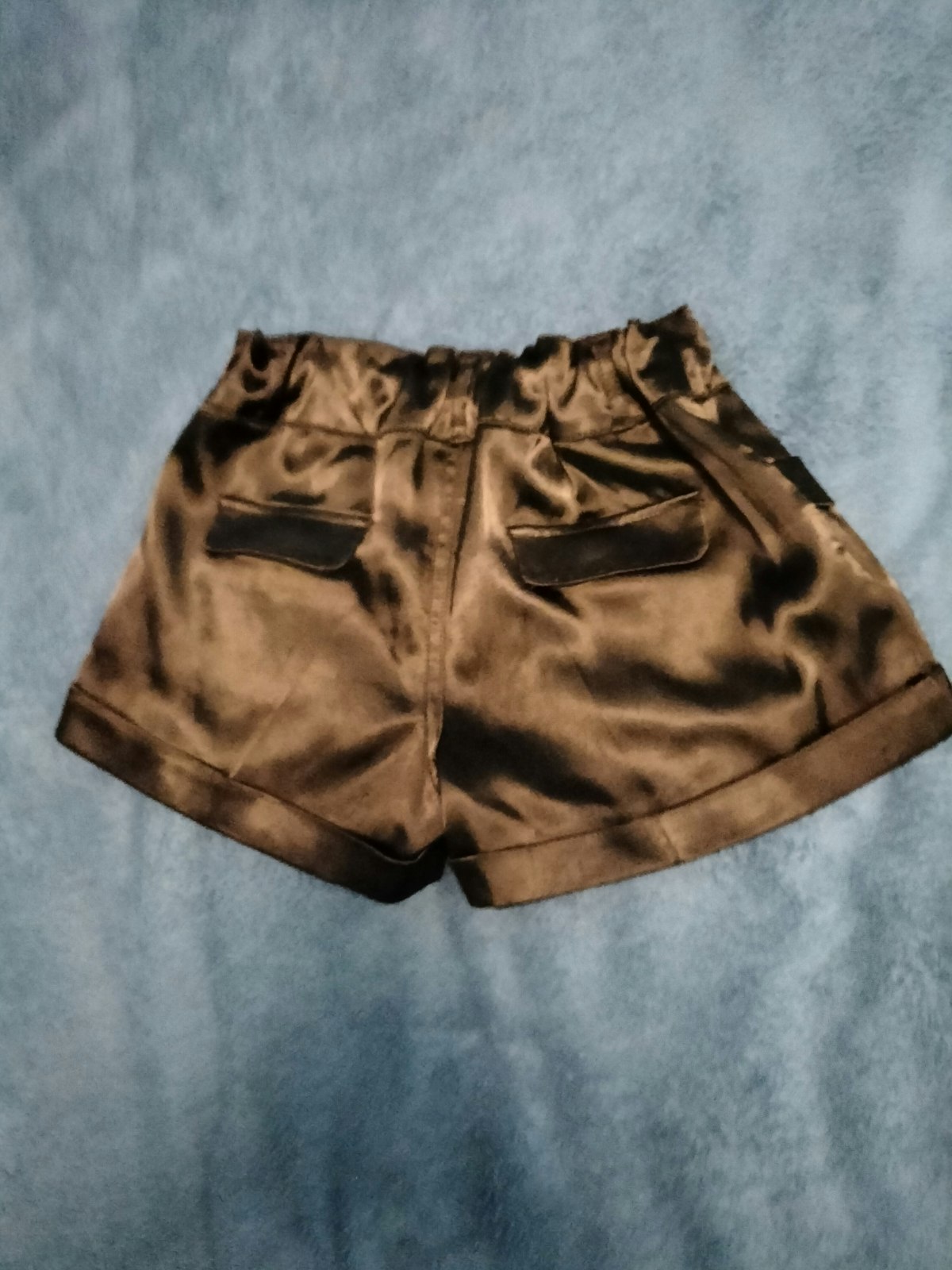 Short noir satiné taille 12 ans