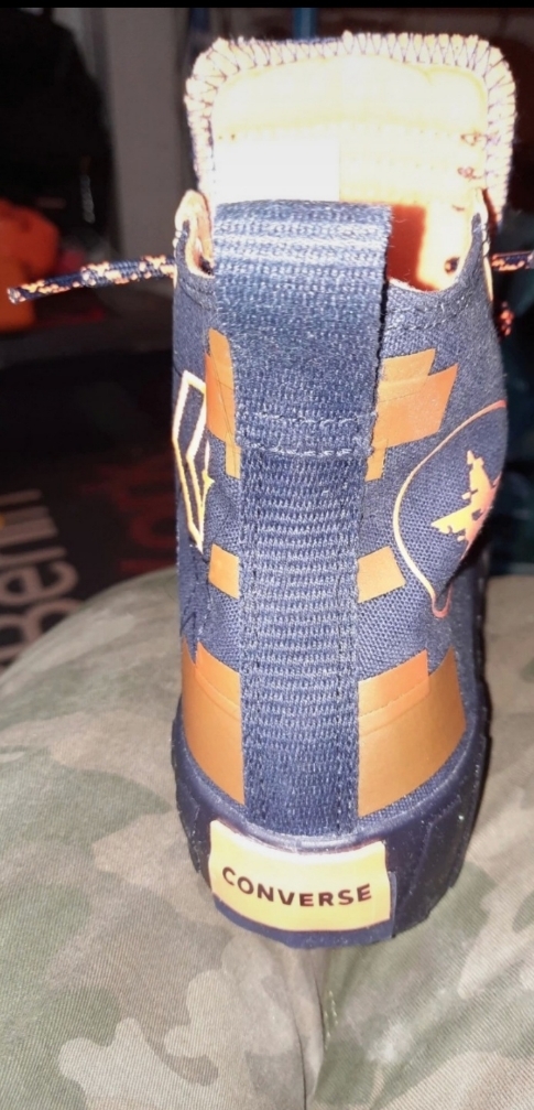 Converses mixtes taille 37.5 neuves - photo numéro 6
