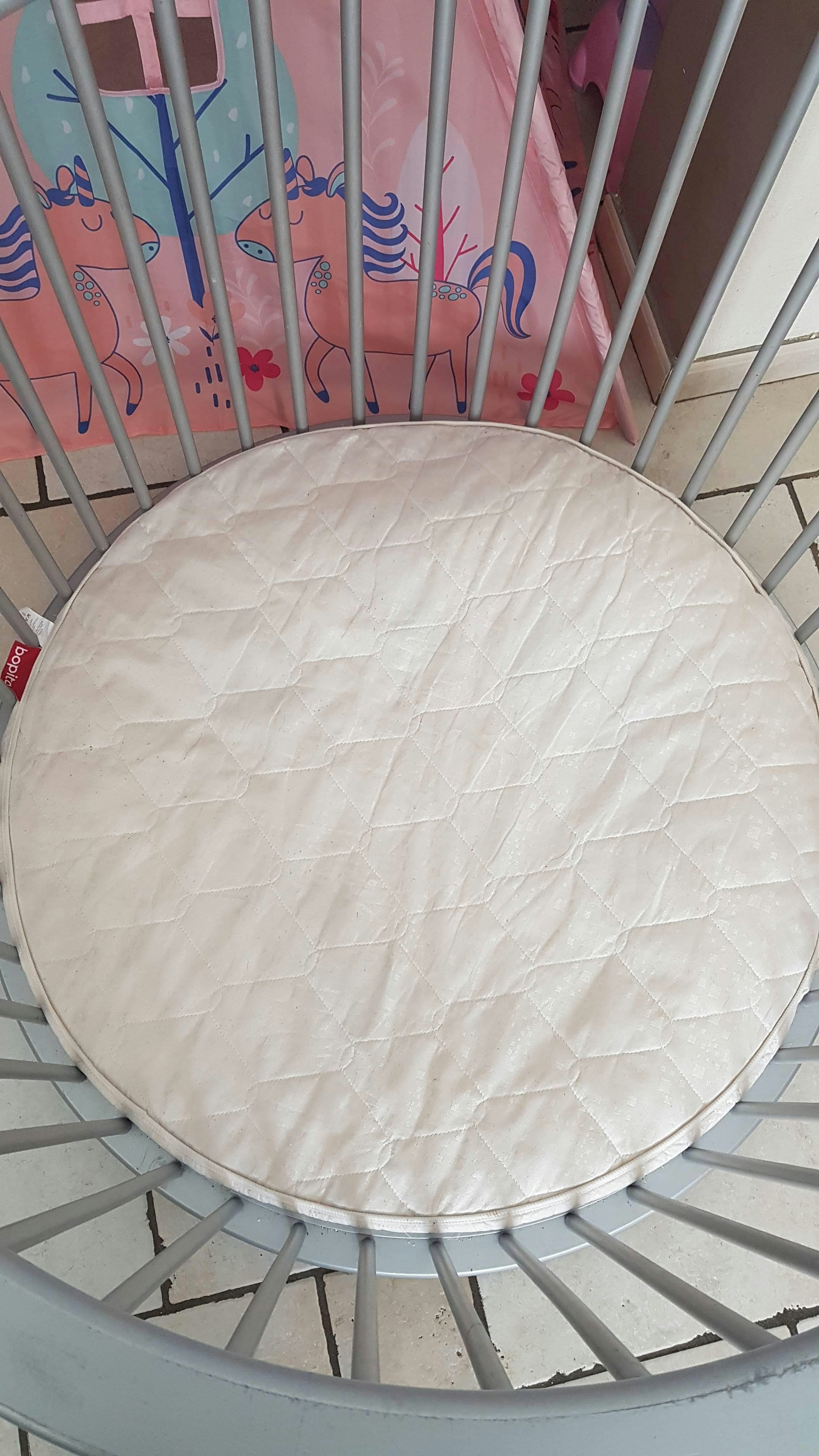 Parc rond + matelas,tapis et tour - photo numéro 4