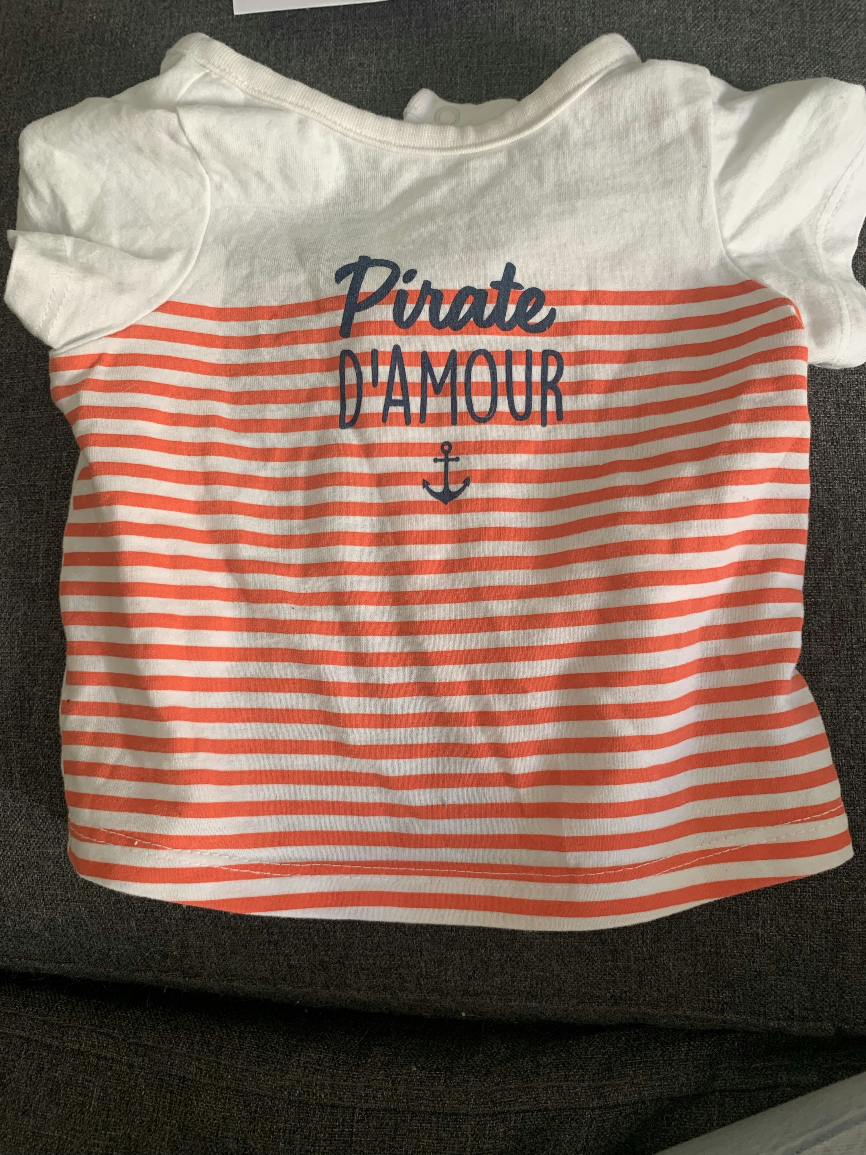 T-shirt tape à l’œil