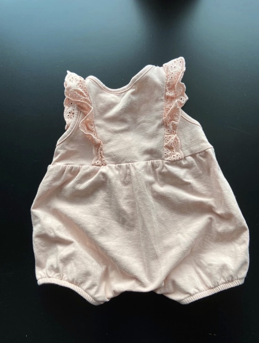1 robe et 1 barboteuse - photo numéro 5