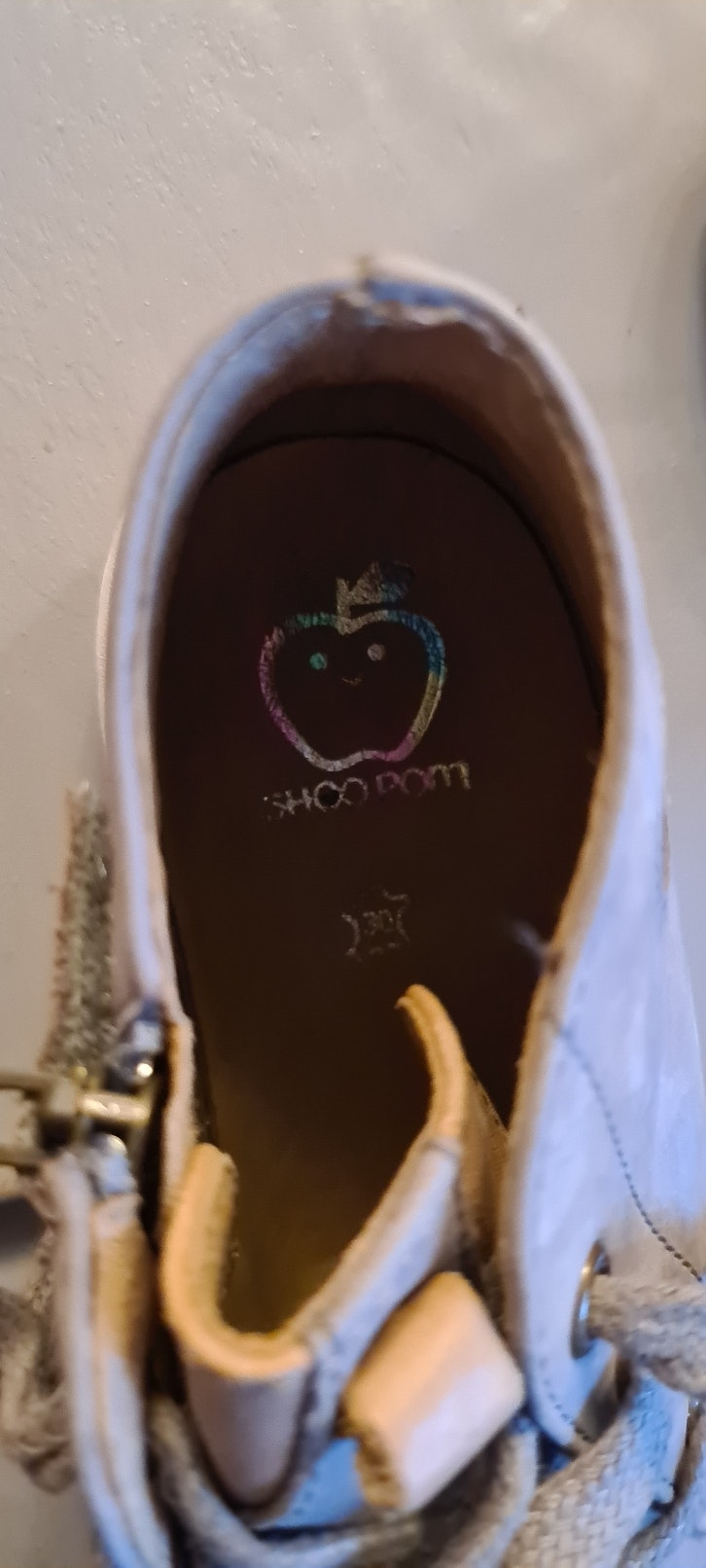 Chaussures grises - photo numéro 3