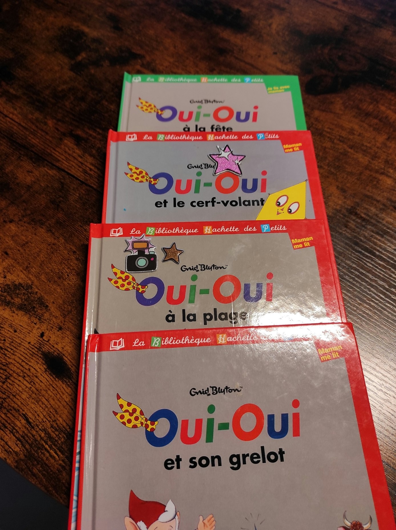 Lot de 4 livres Oui Oui