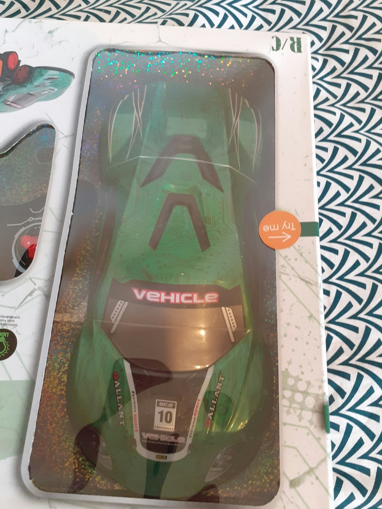 Magnifique voiture de course neuve jamais déballé - photo numéro 3