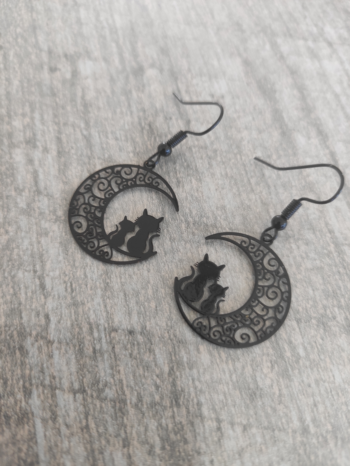 Boucles d'oreilles chat lune noire