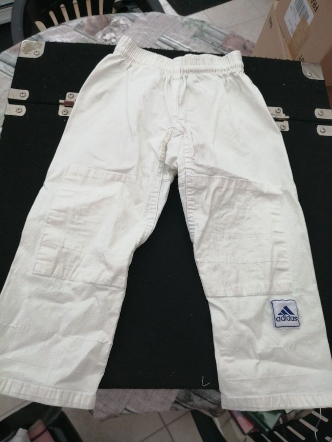 Kimono de judo Adidas, 5ans,très bon état