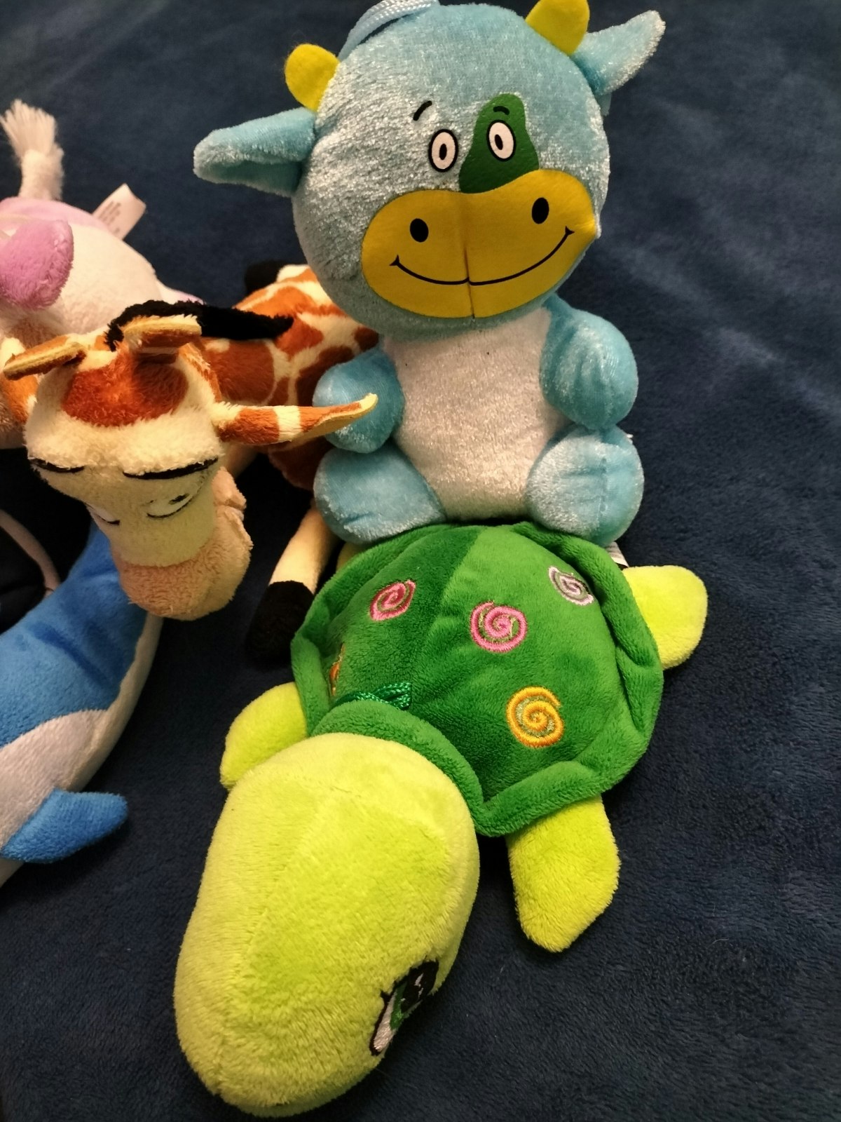 Lot Madagascar et 6 autres peluches - photo numéro 2