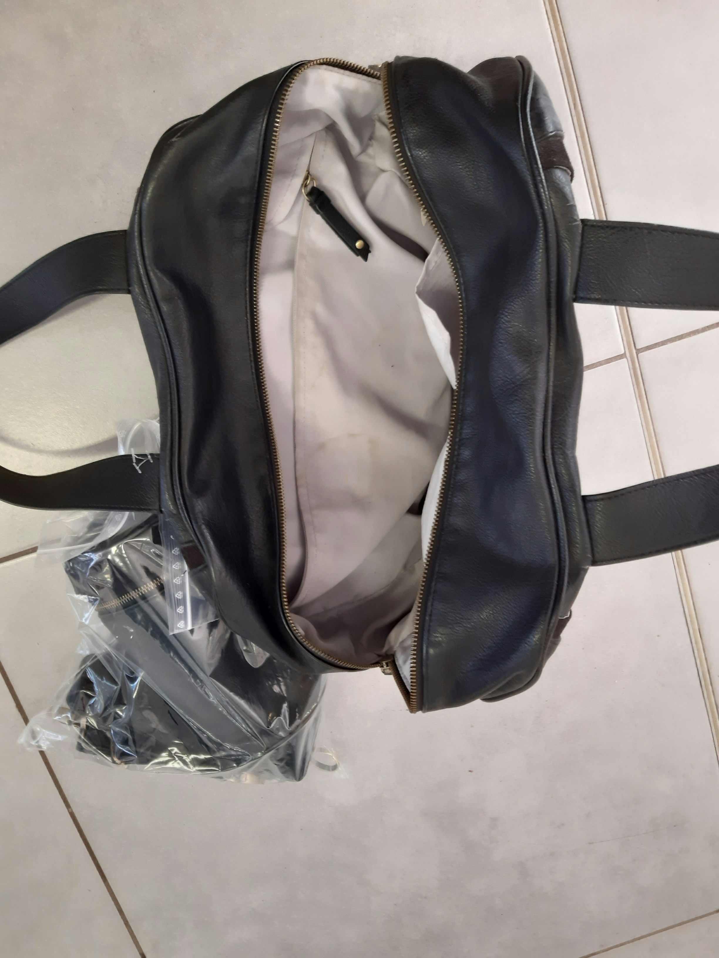 Sac a langer noir en cuir babymoov - photo numéro 2