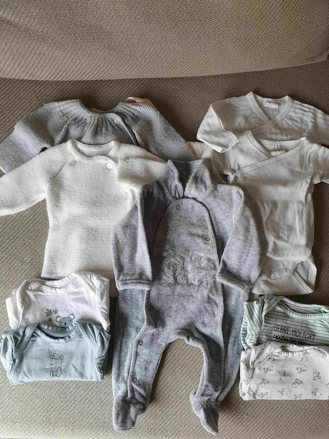 Lot complet vêtements naissance mixte