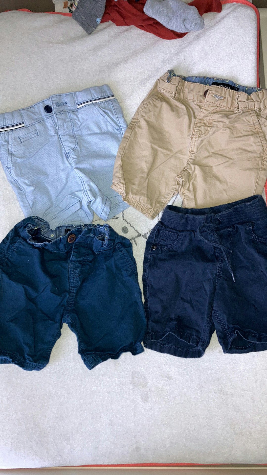 Lot shorts 12 mois