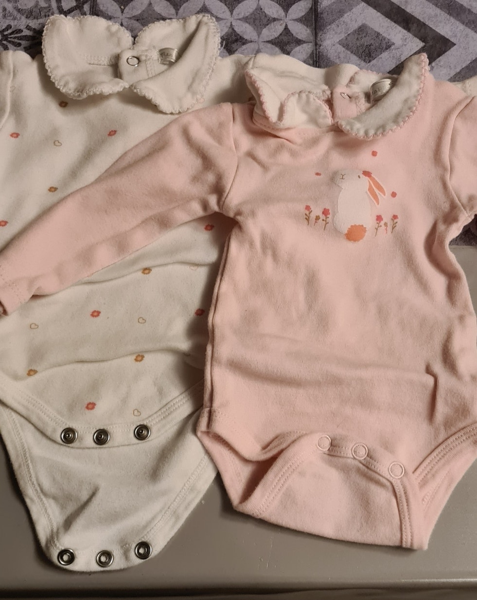 Lot 2 bodies 3 mois