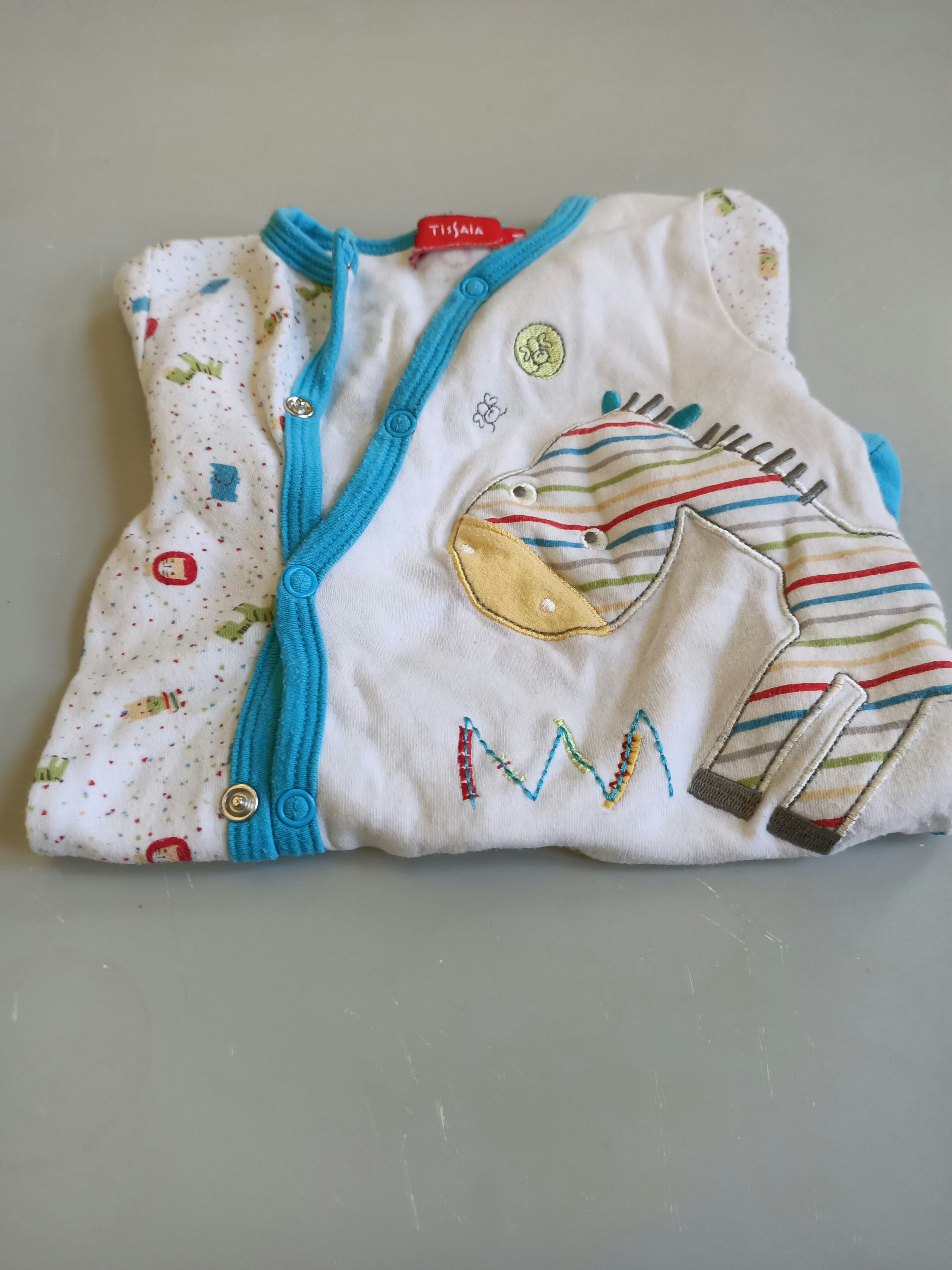 Pyjamas 1 mois - photo numéro 4