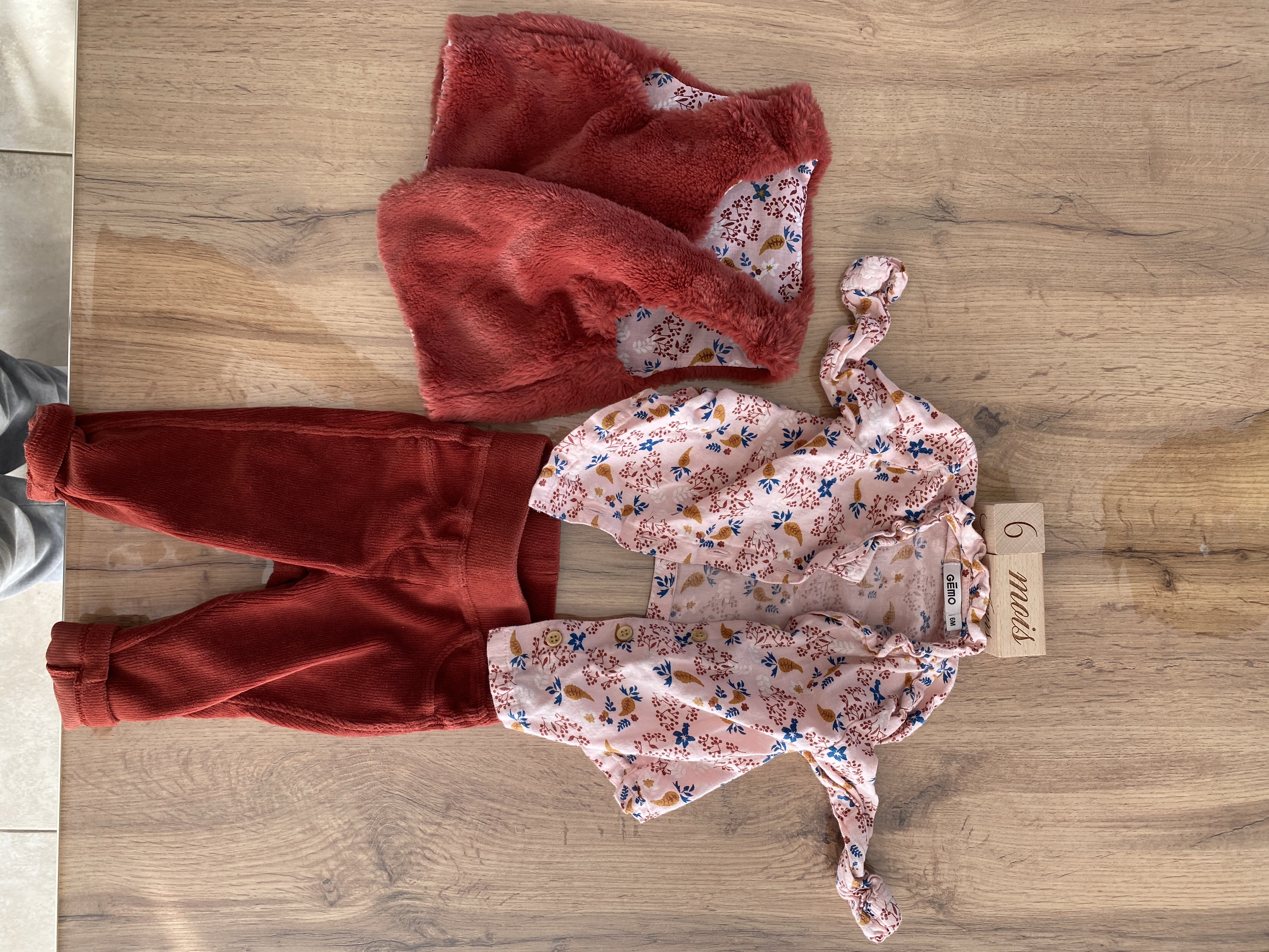 Ensemble gemo 6 mois - photo numéro 2