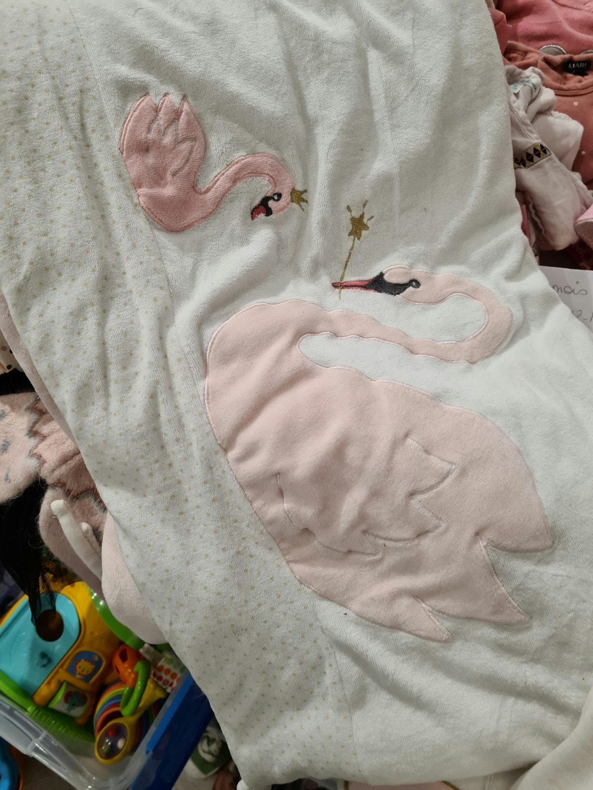 Tour de lit gigoteuse cygne fille