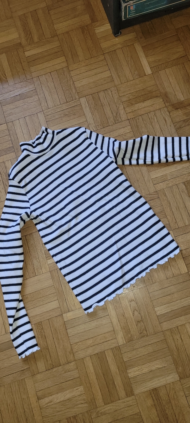 Sous pull blanc, rayé bleu marine et argenté